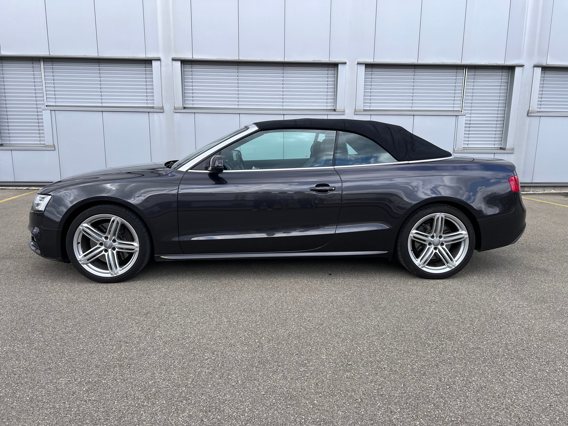 AUDI A5 Cabriolet 3.0 TFSI quattro S-tronic-image-8