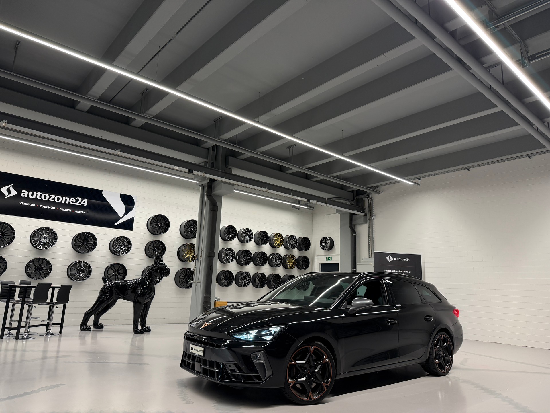 CUPRA Leon ST 2.0 TSI 333 VZ 4Drive DSG *Werksgarantie bis 12.2028*Matrix LED*Rückfahrkamera*Schalensitze*-showroom-element-3