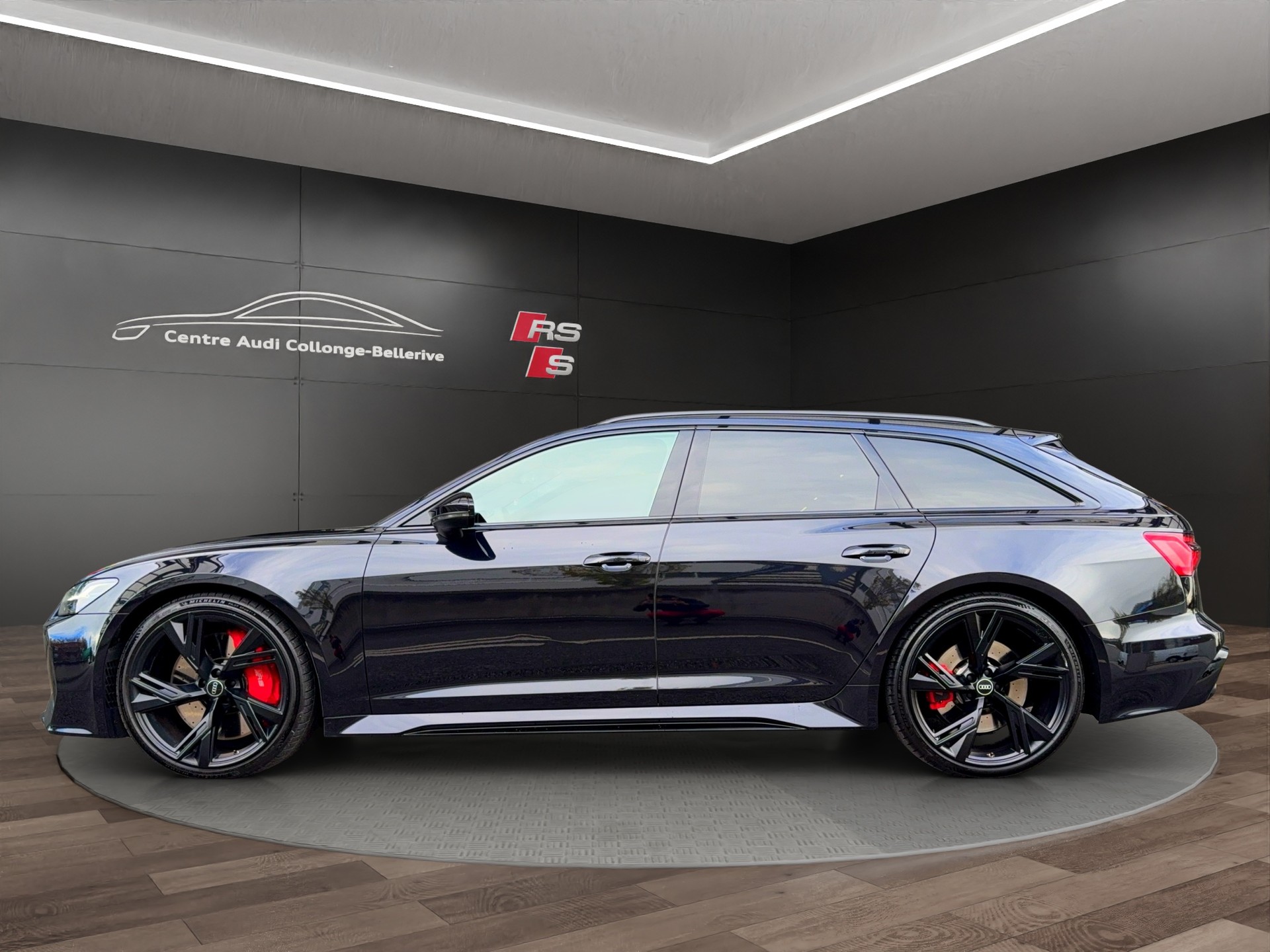 AUDI RS6 Avant 4.0 TFSI V8 quattro-showroom-element-2