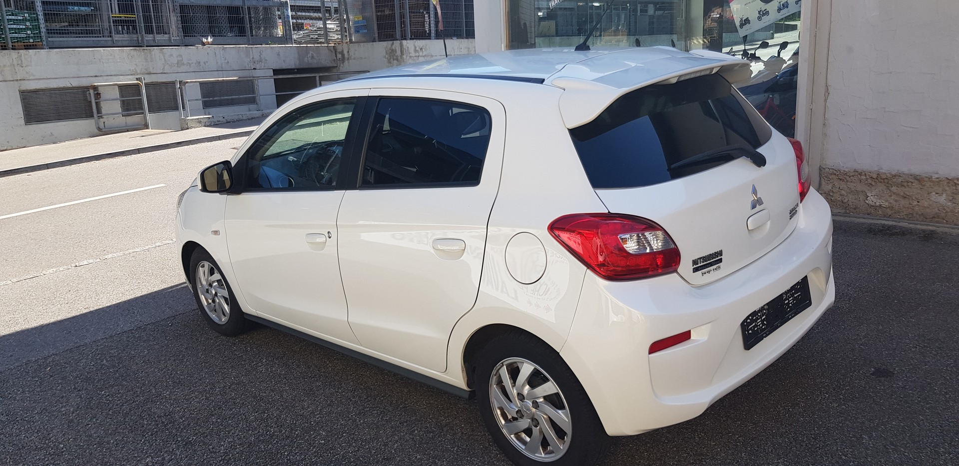 MITSUBISHI Space Star 1.2 Style Anniversary CVT-image-3