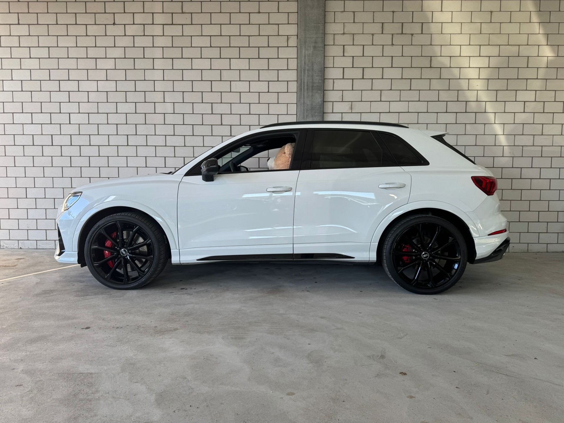AUDI RS Q3 2.5 TFSI quattro S tronic-image-0