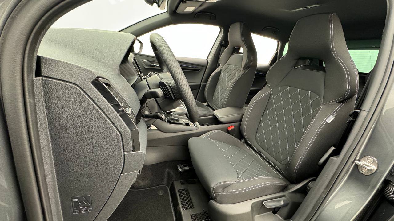 SKODA Karoq 2.0 TDI CR SportLine 4x4-image-4