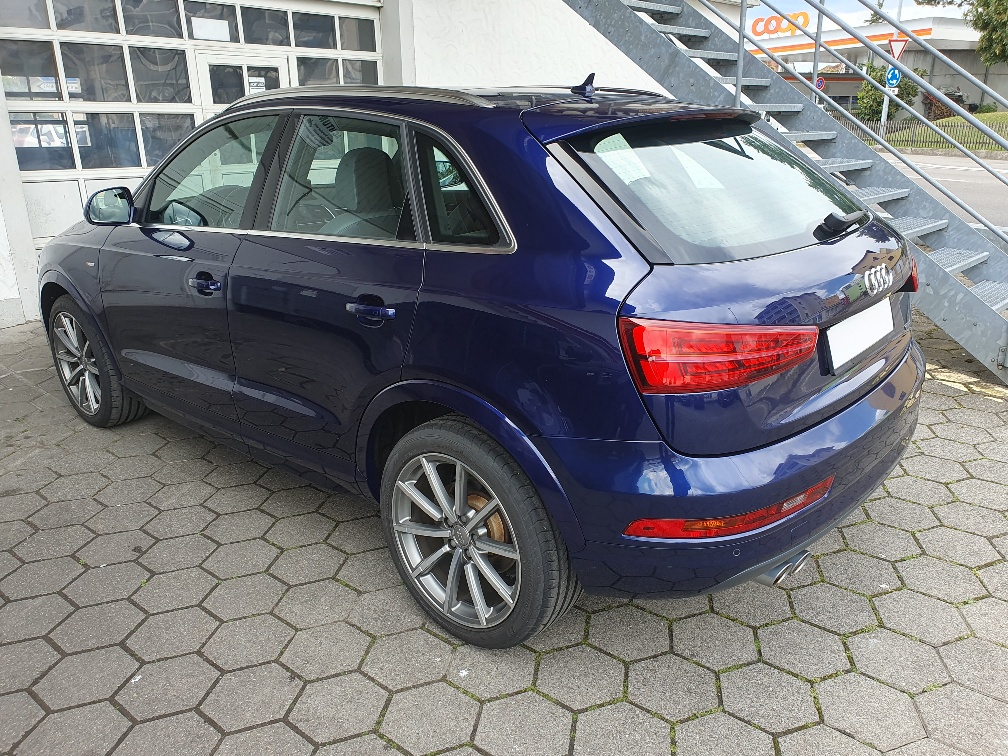 AUDI Q3 2.0 TDI Quattro S-Tronic-showroom-element-3