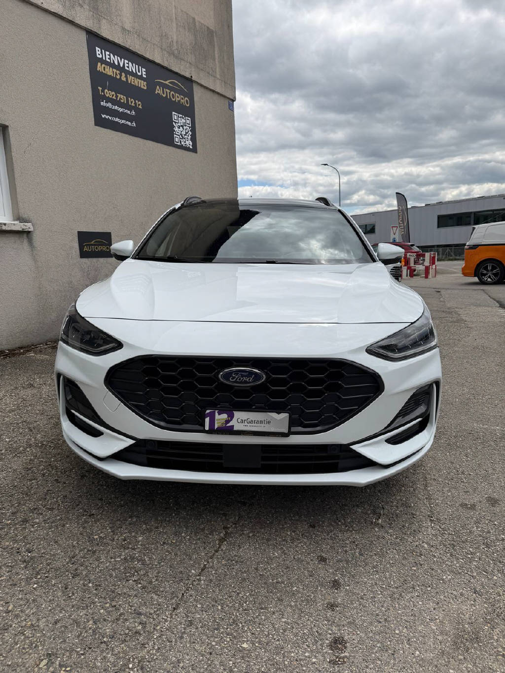 FORD Focus Station Wagon 1.0i EcoB Hybrid 125 ST-Line X-image-3
