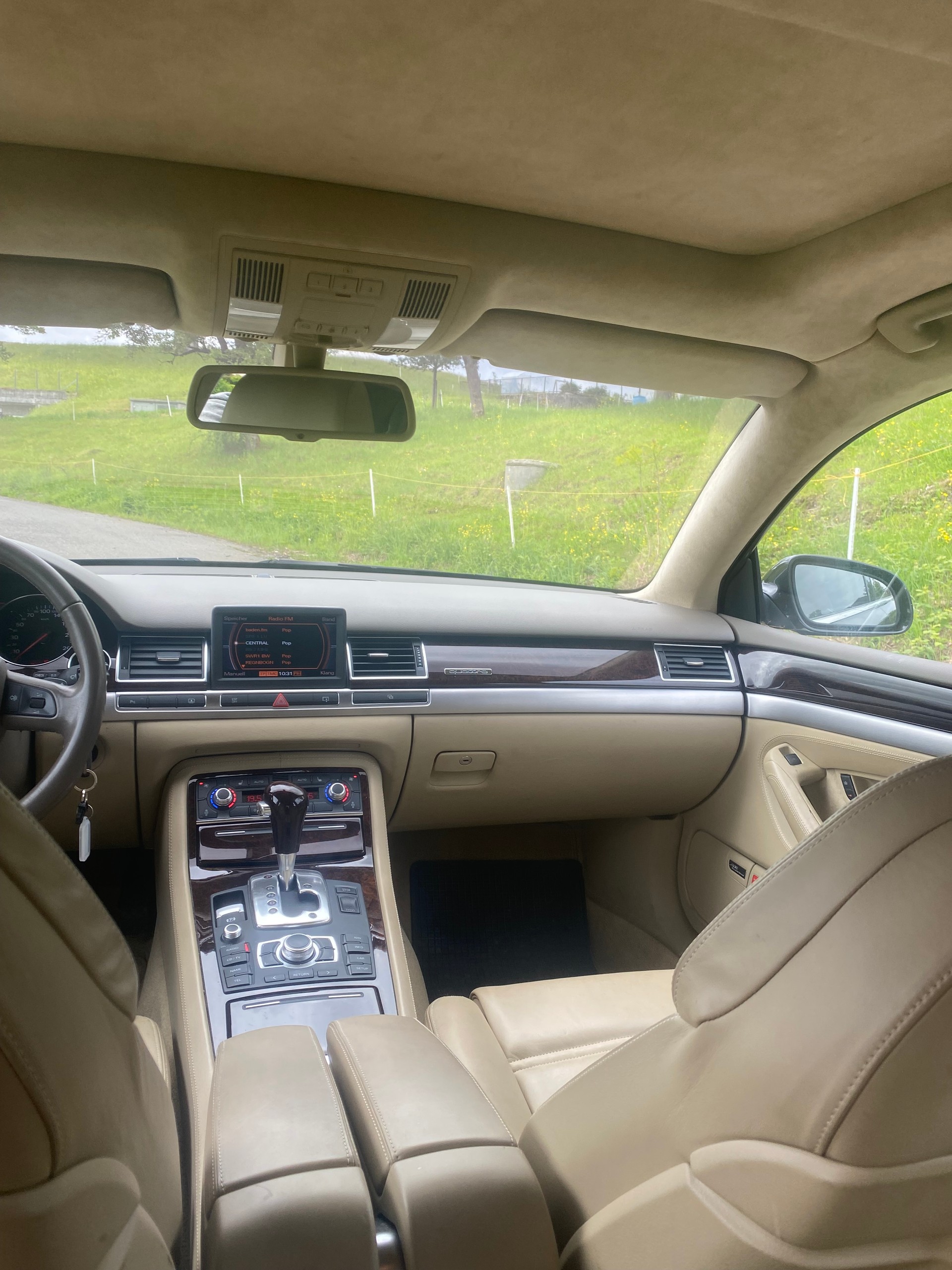 AUDI A8 6.0 quattro tiptronic-image-3