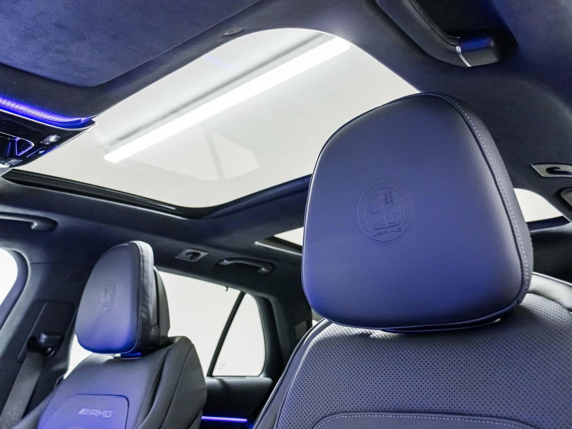 MERCEDES-BENZ E 53 AMG Hybrid 4MATIC+ T-Modell-image-8