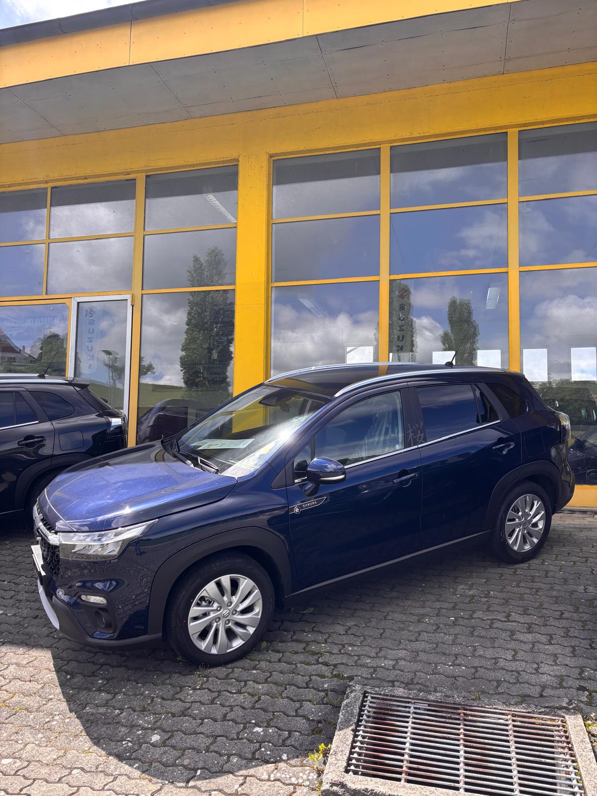 SUZUKI S-Cross 1.4 16V Sakura MHD 4WD Automatic-image-1