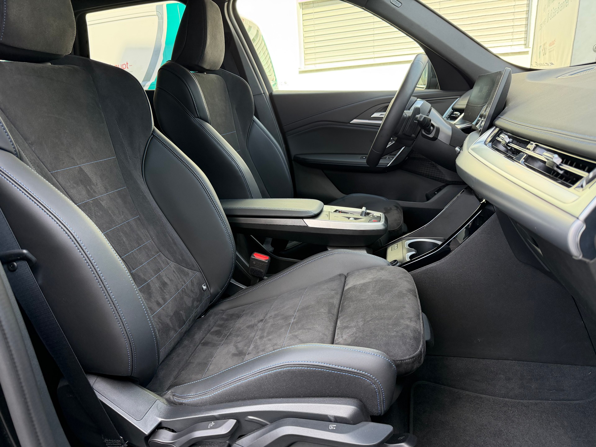BMW X1 xDrive 20d 48V M Sport-image-16