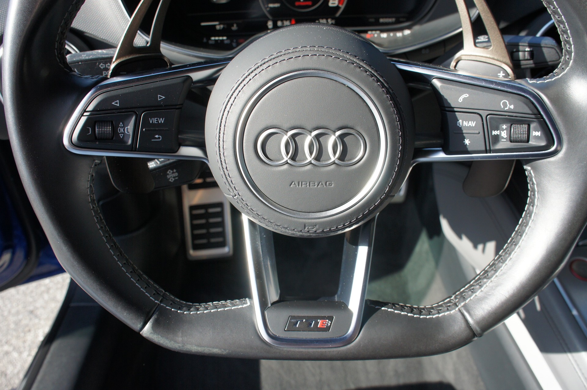 AUDI TTS Coupé 2.0 TFSI quattro S-tronic-image-15