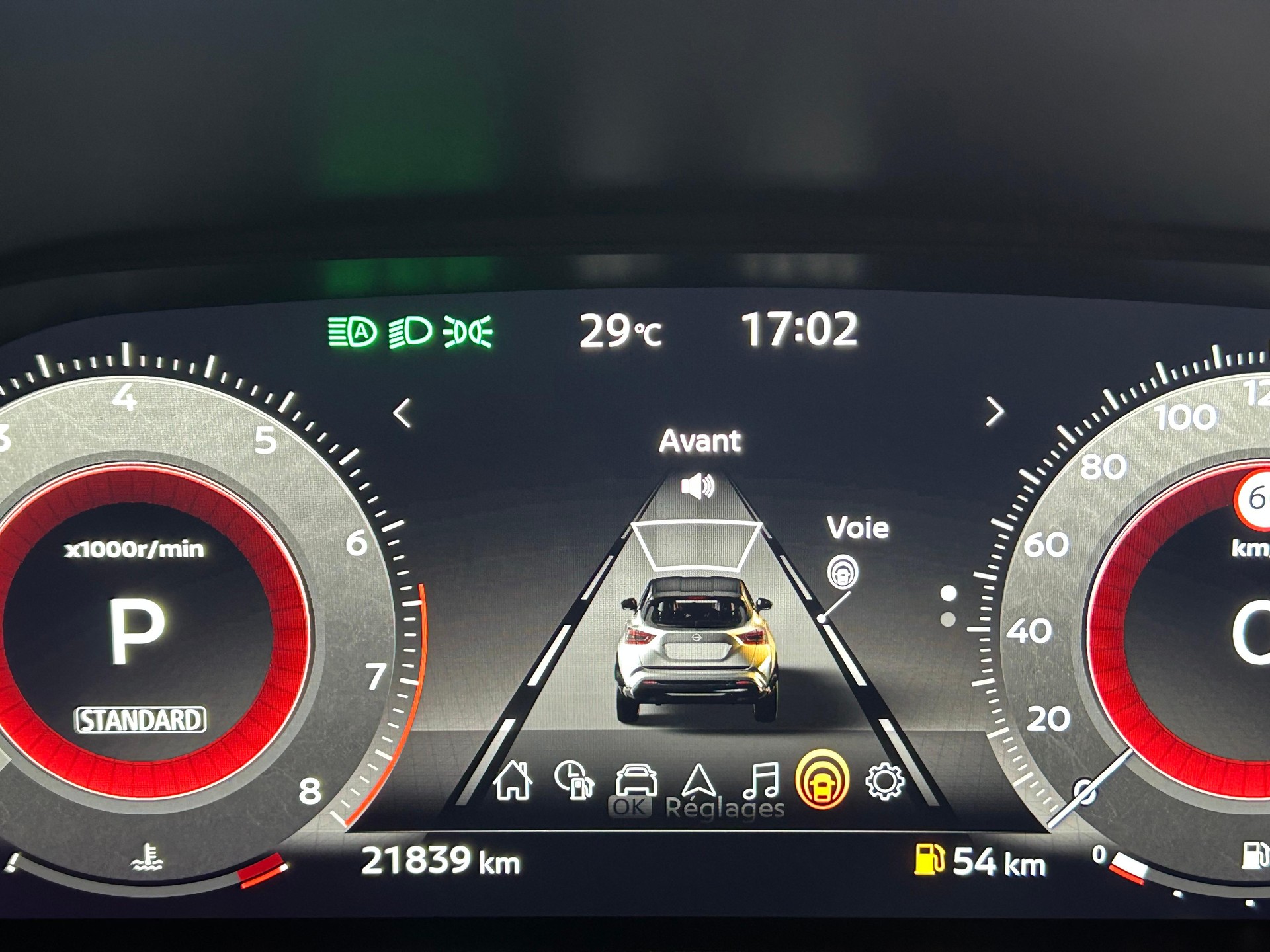 NISSAN Juke 1.0 DIG-T N-Connecta-image-10