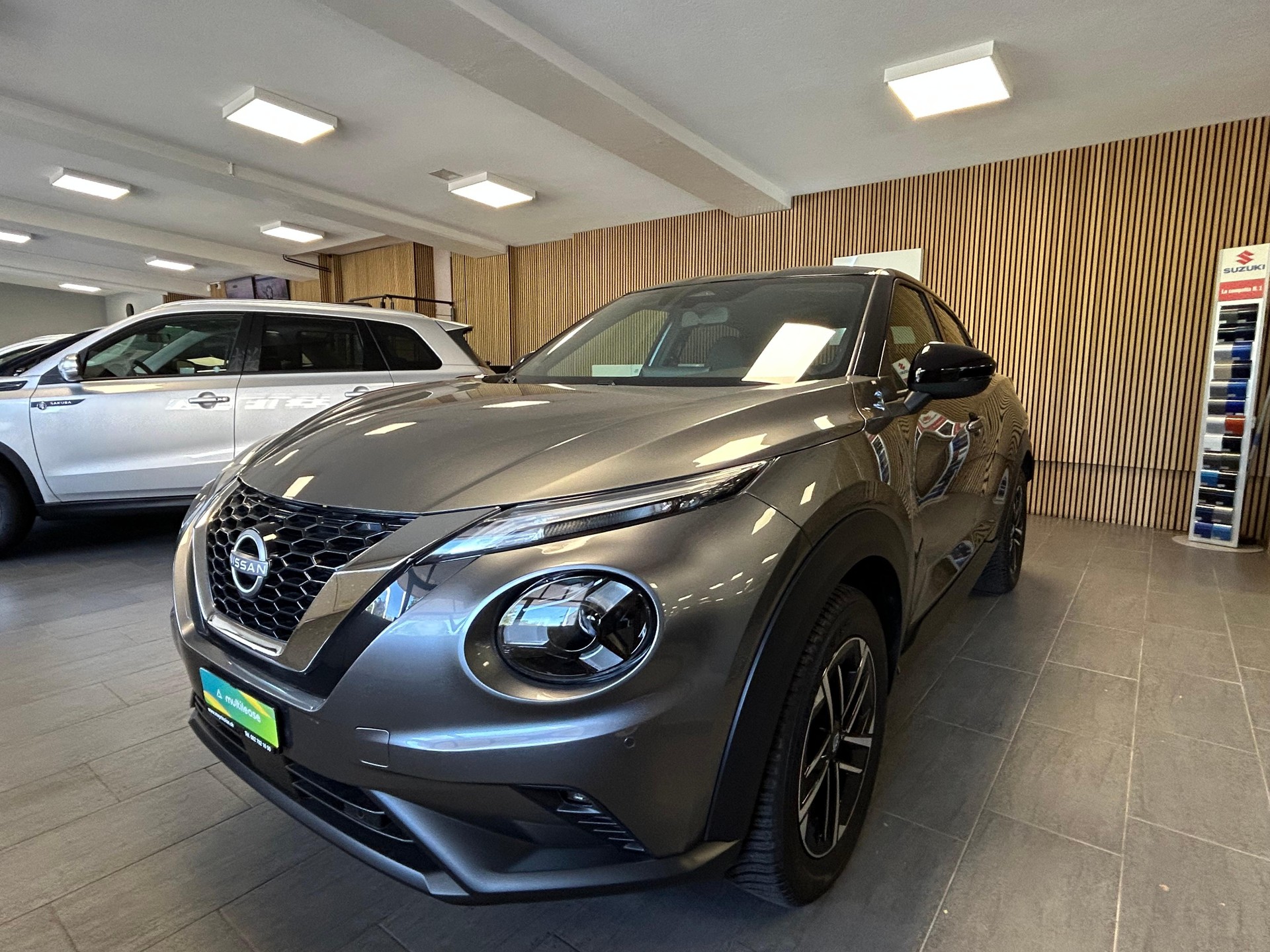 NISSAN Juke 1.0 DIG-T N-Connecta-showroom-element-3