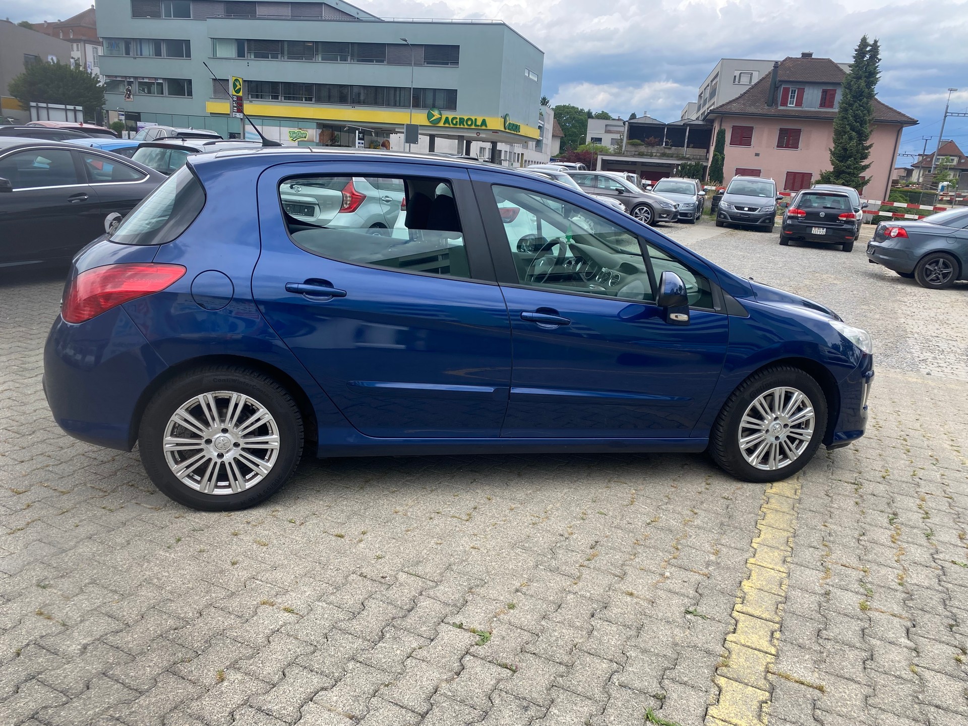 PEUGEOT 308 2.0 HDI XSI-image-4