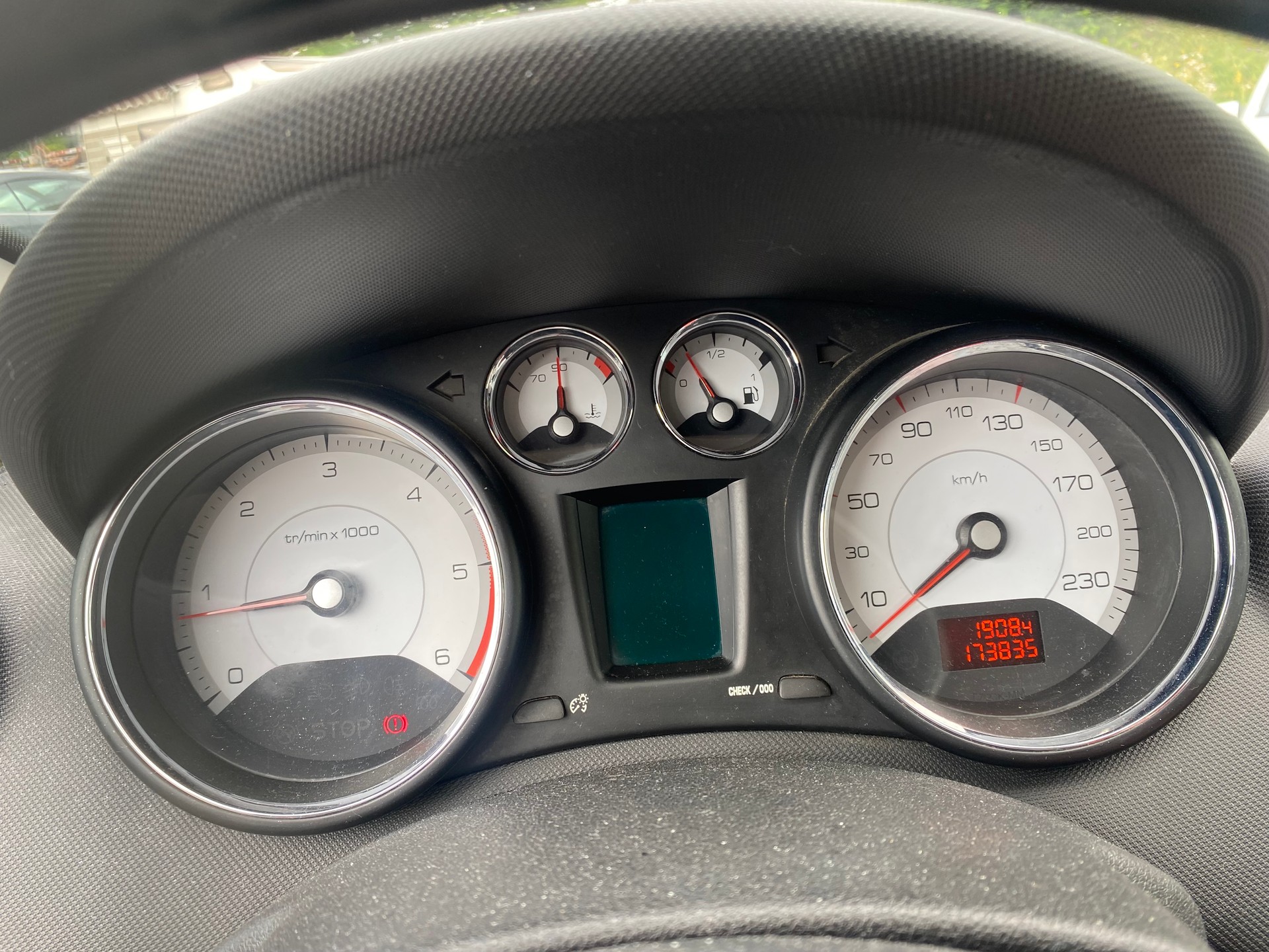 PEUGEOT 308 2.0 HDI XSI-image-6