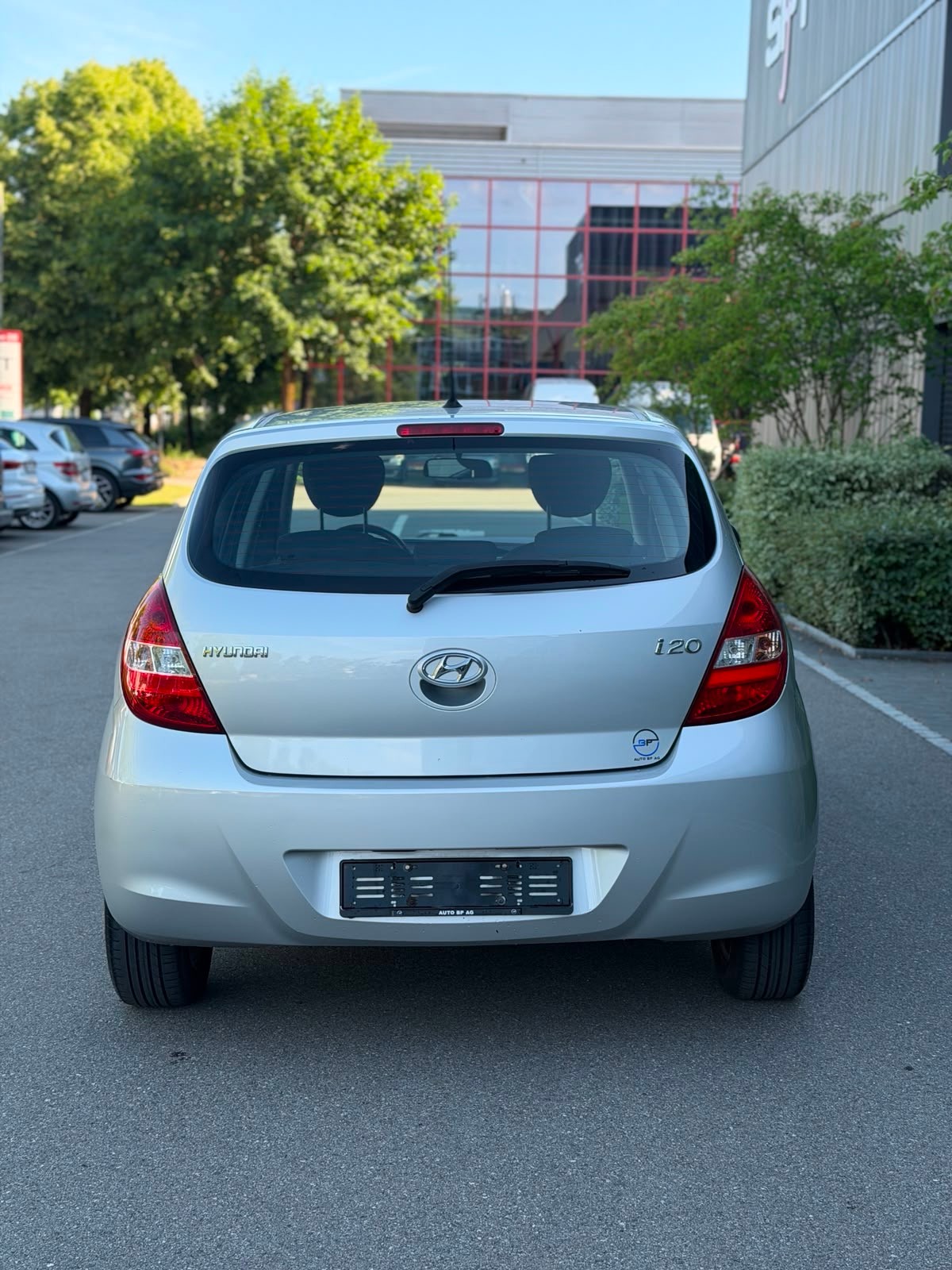 HYUNDAI i20 1.4 Style-image-3