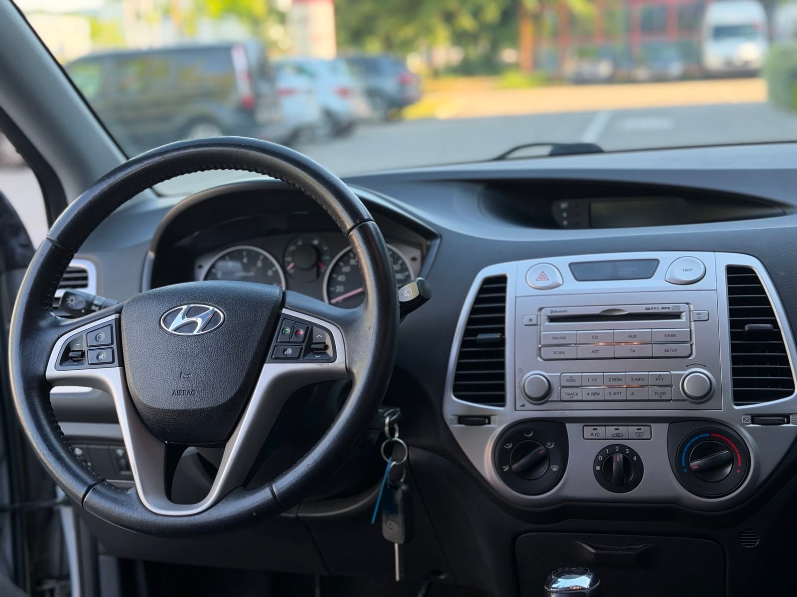 HYUNDAI i20 1.4 Style-image-7