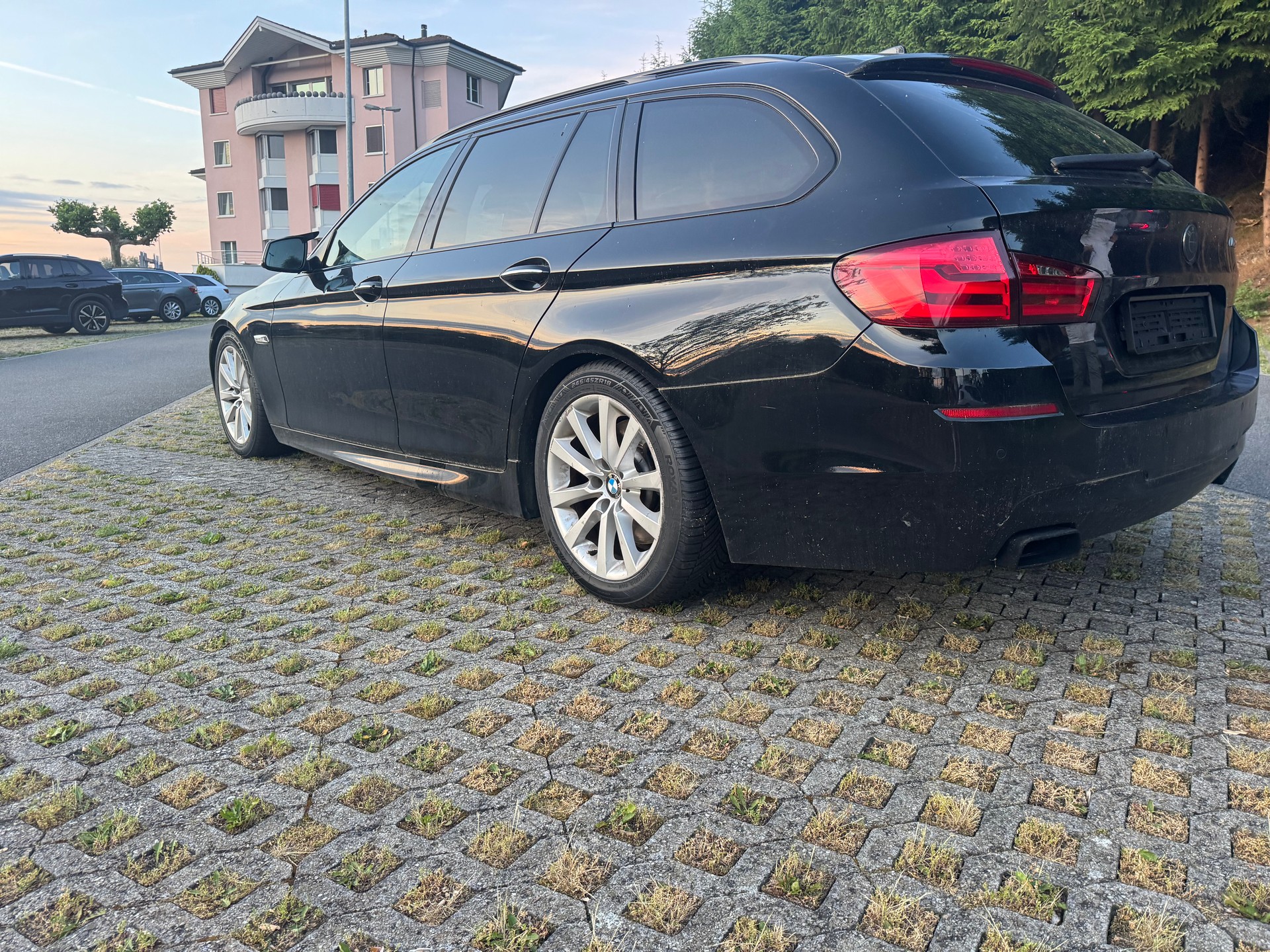 BMW M 550d xDrive-image-1