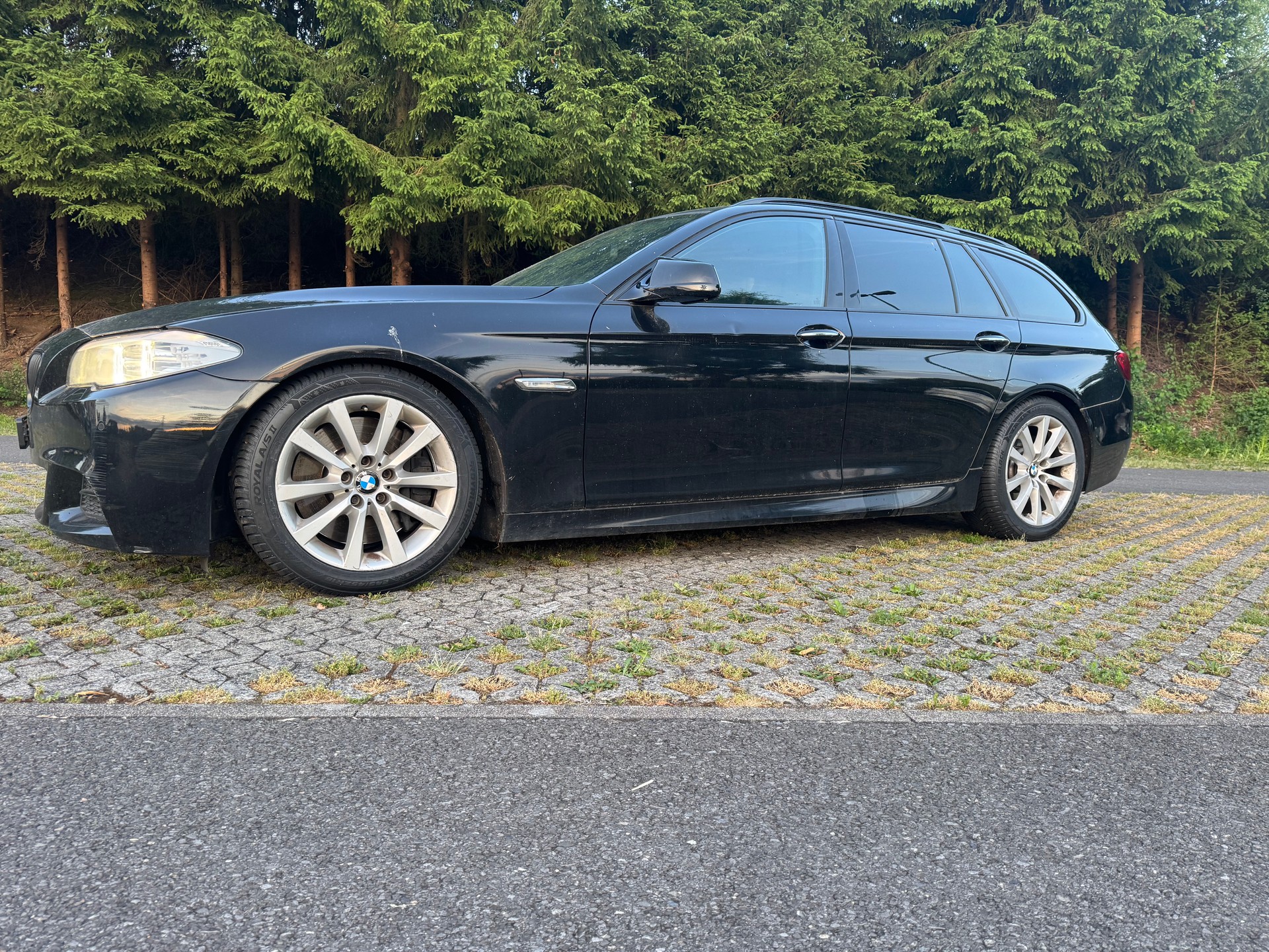 BMW M 550d xDrive-image-0