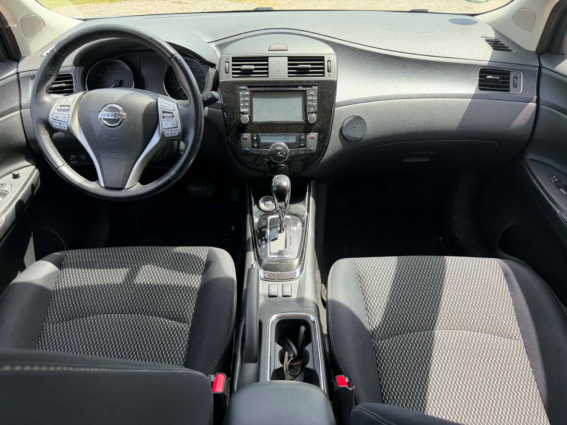 NISSAN Pulsar 1.2 DIG-T tekna Xtronic CVT-image-2