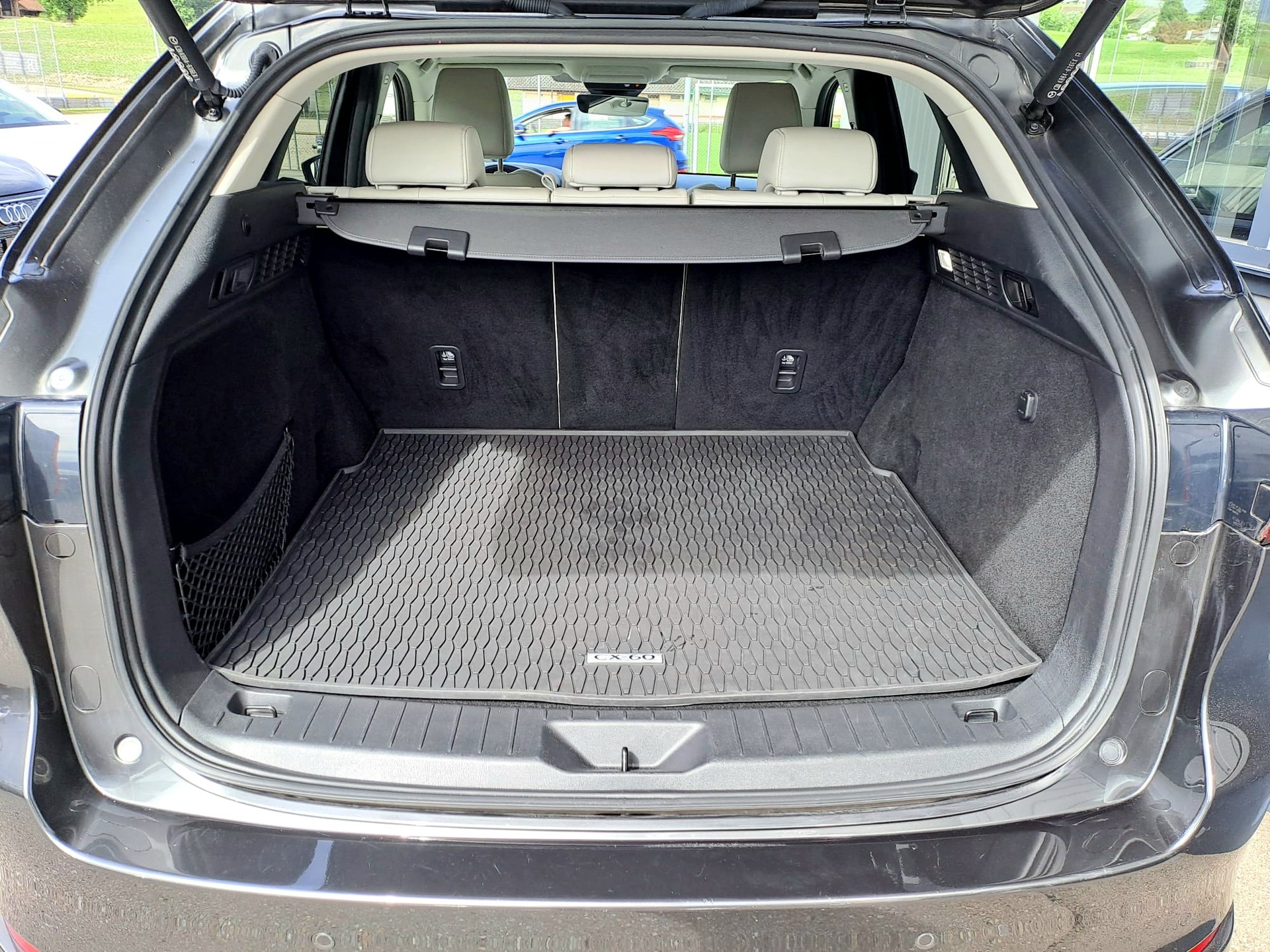MAZDA CX-60 e-Skyactiv PHEV 327 AWD Takumi inkl. AHK 2500kg-image-8
