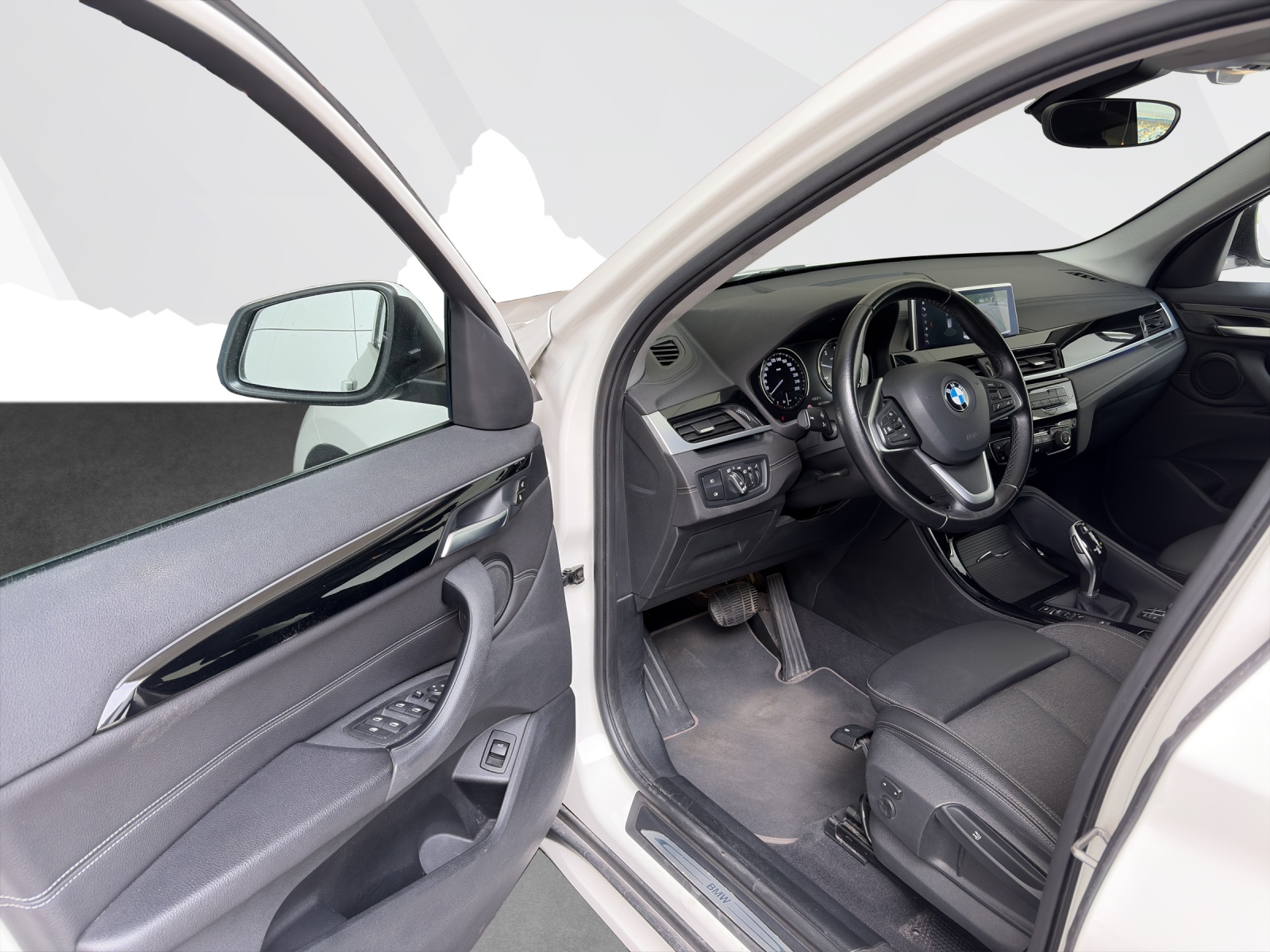 BMW X1 18d xDrive-image-8