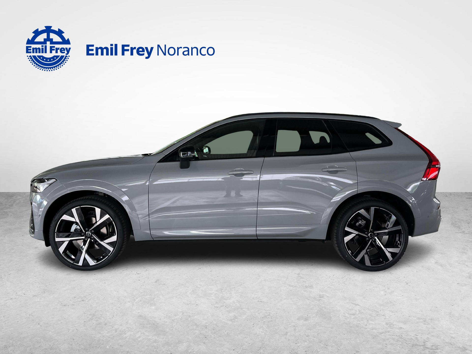 VOLVO XC60 2.0 B5 MH Black Edition AWD-image-1