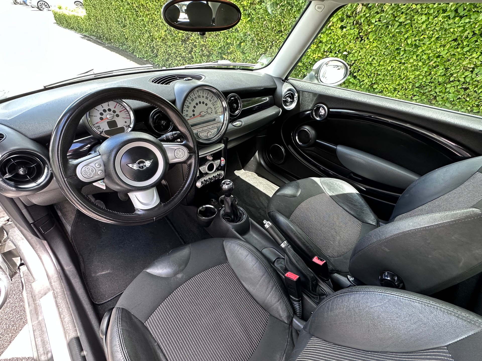 MINI CLUBMAN-image-6