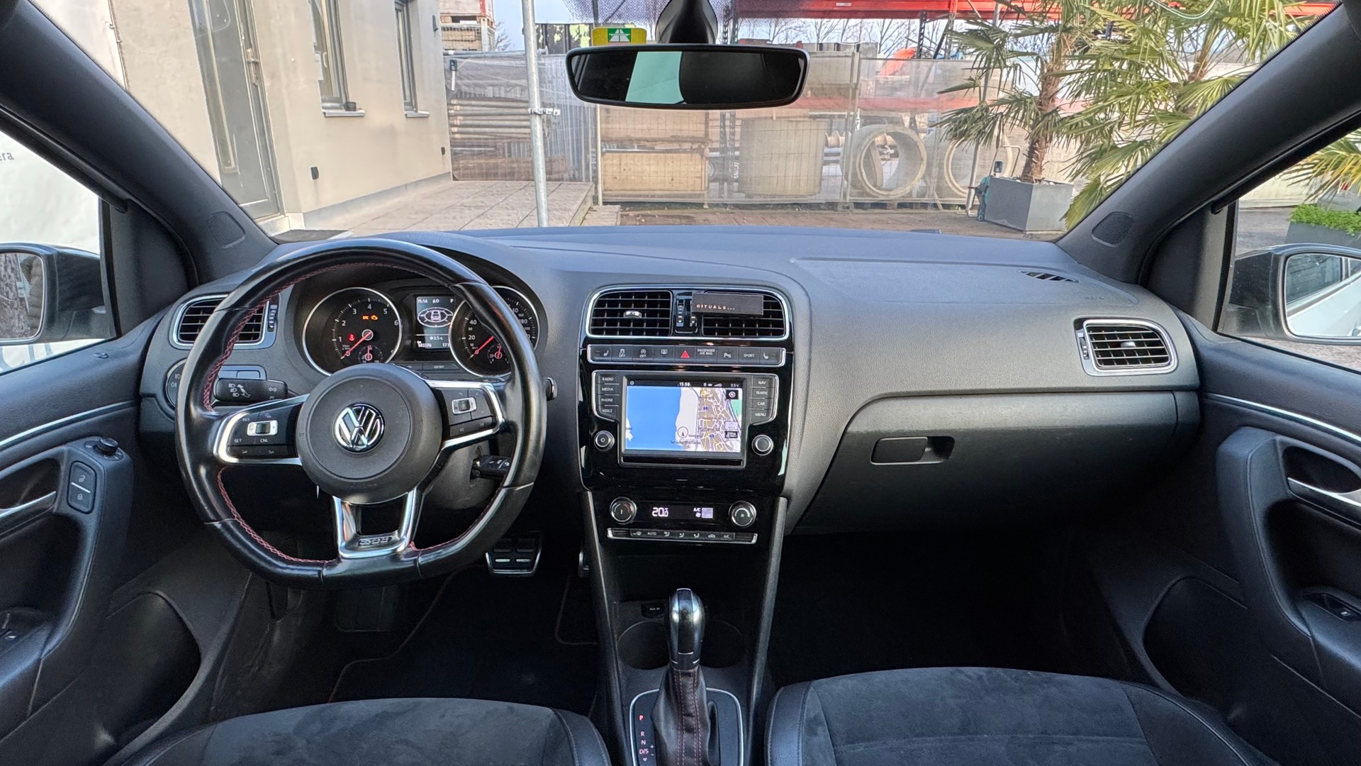 VW Polo 1.8 TSI GTI 230 Edition-image-24