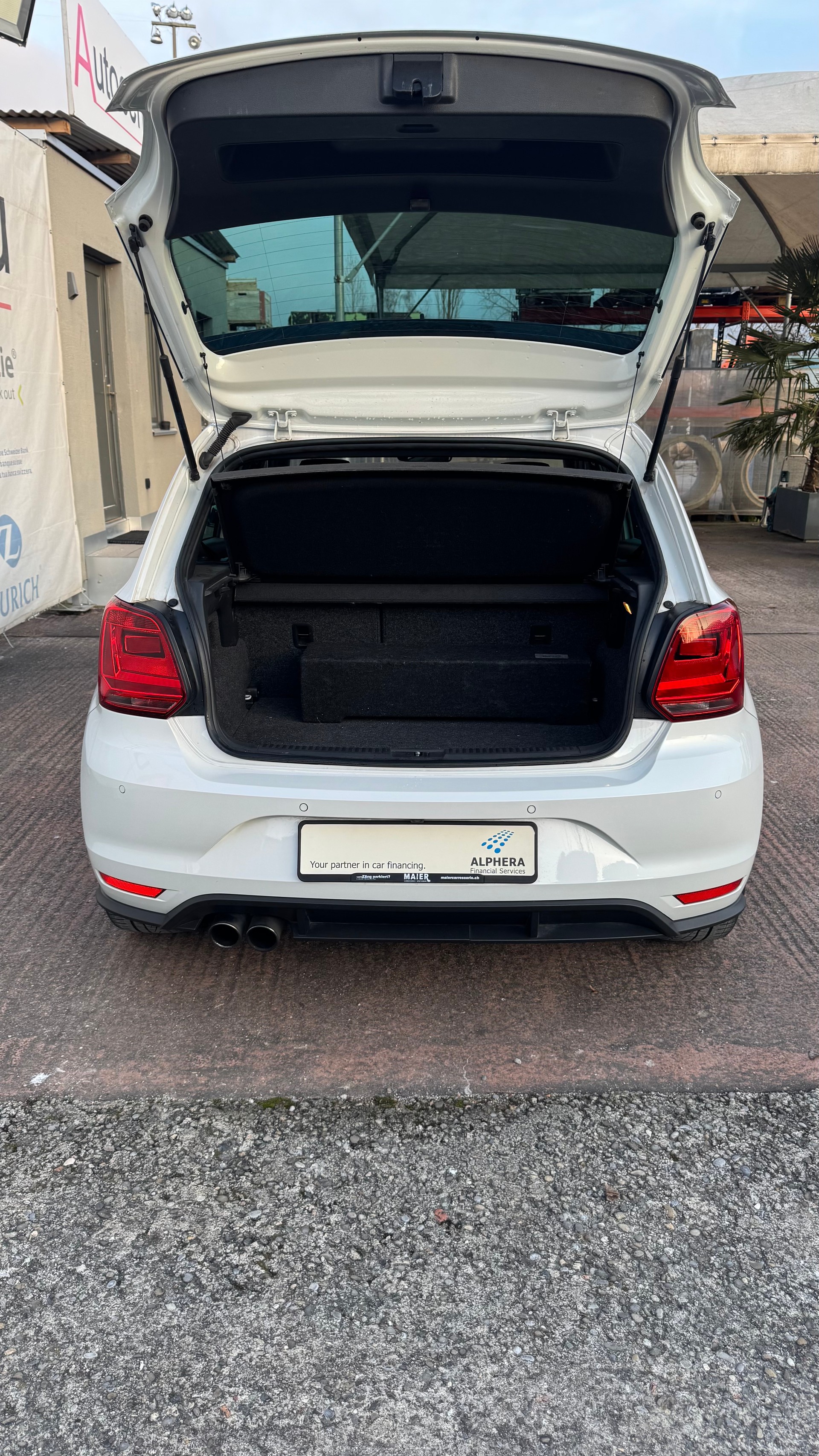 VW Polo 1.8 TSI GTI 230 Edition-image-12