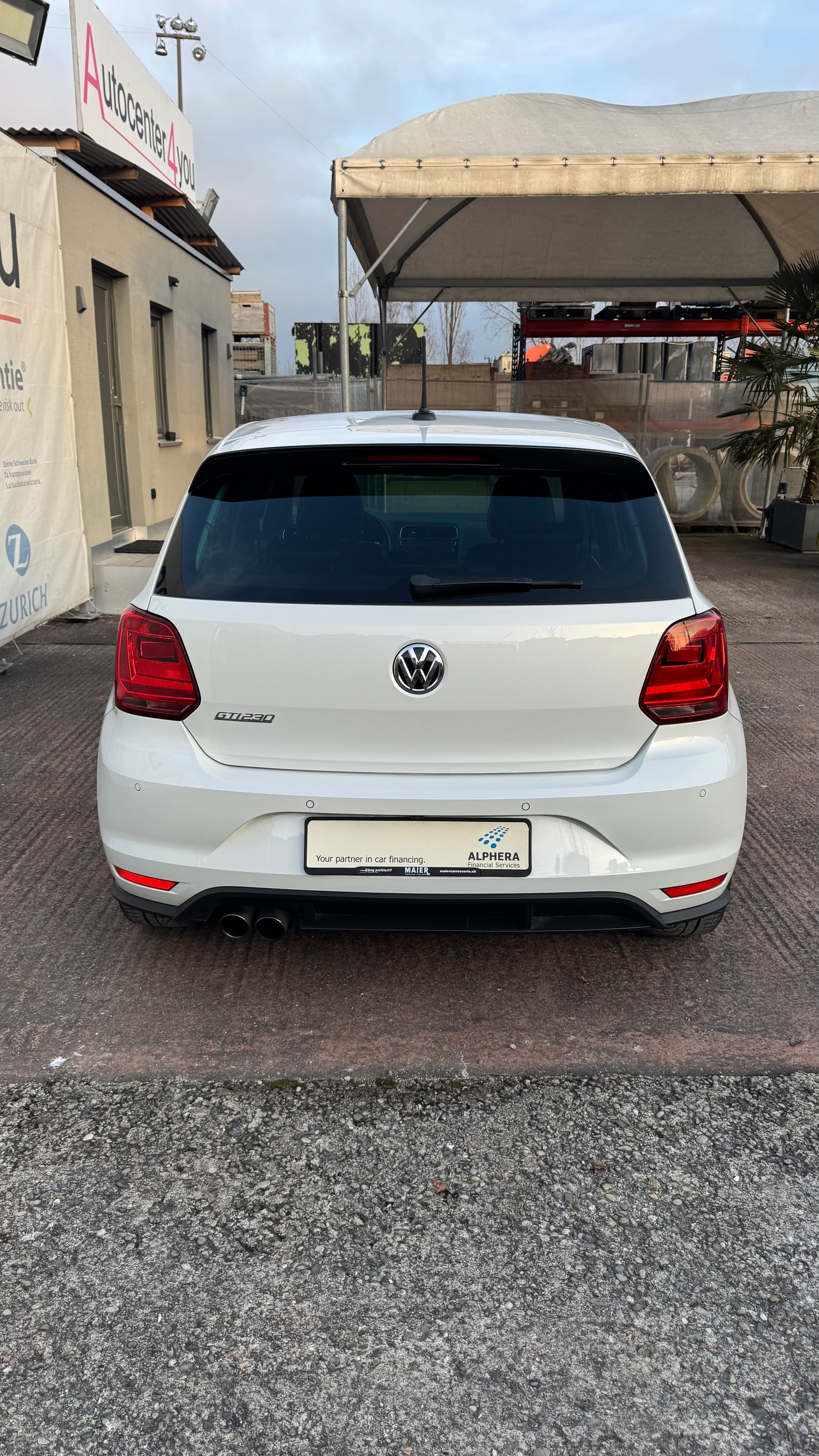VW Polo 1.8 TSI GTI 230 Edition-image-10