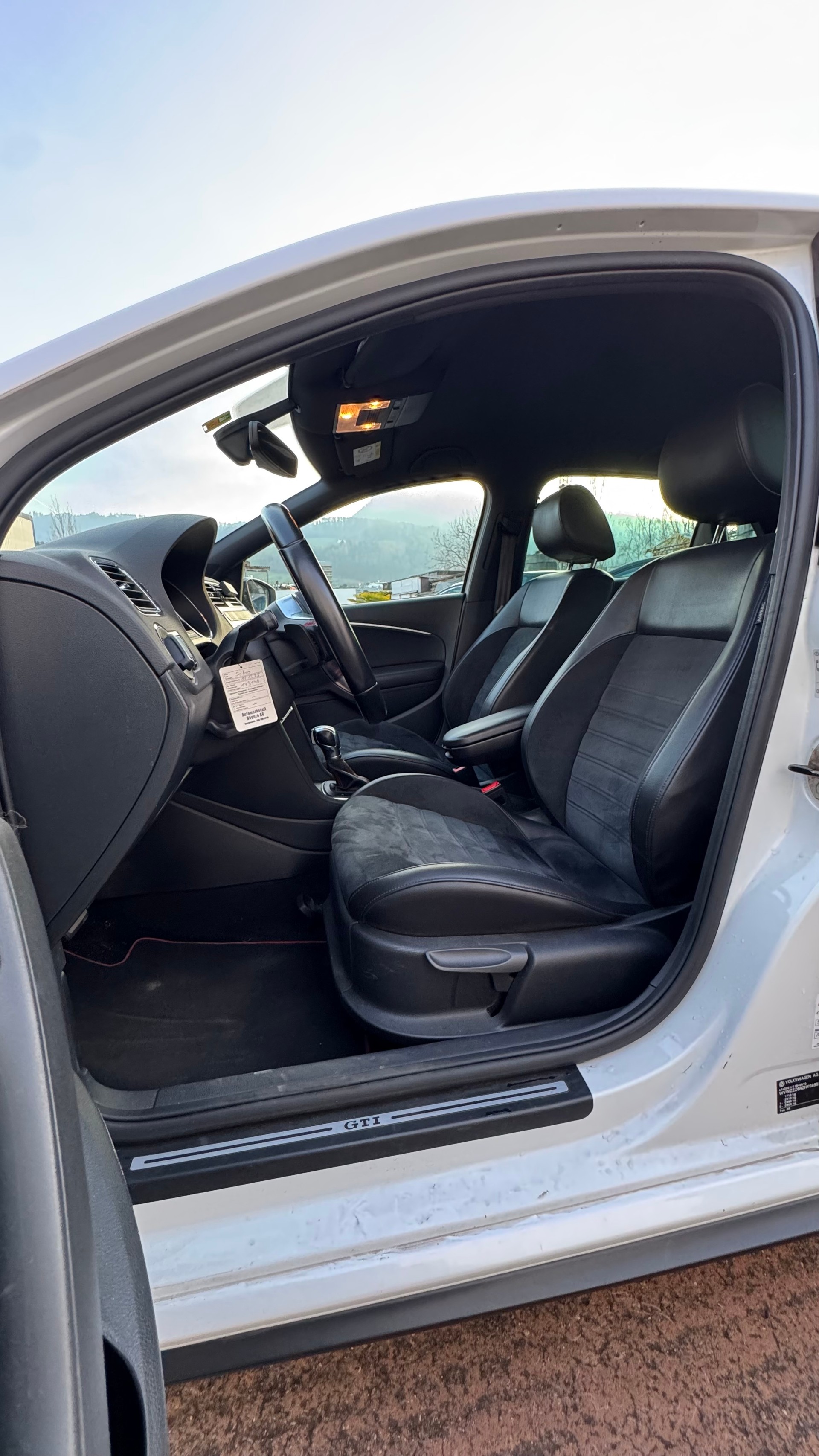 VW Polo 1.8 TSI GTI 230 Edition-image-19