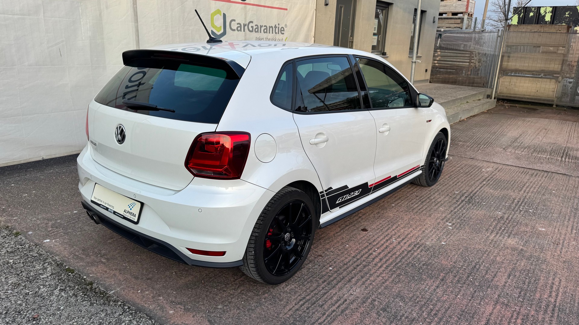 VW Polo 1.8 TSI GTI 230 Edition-image-9