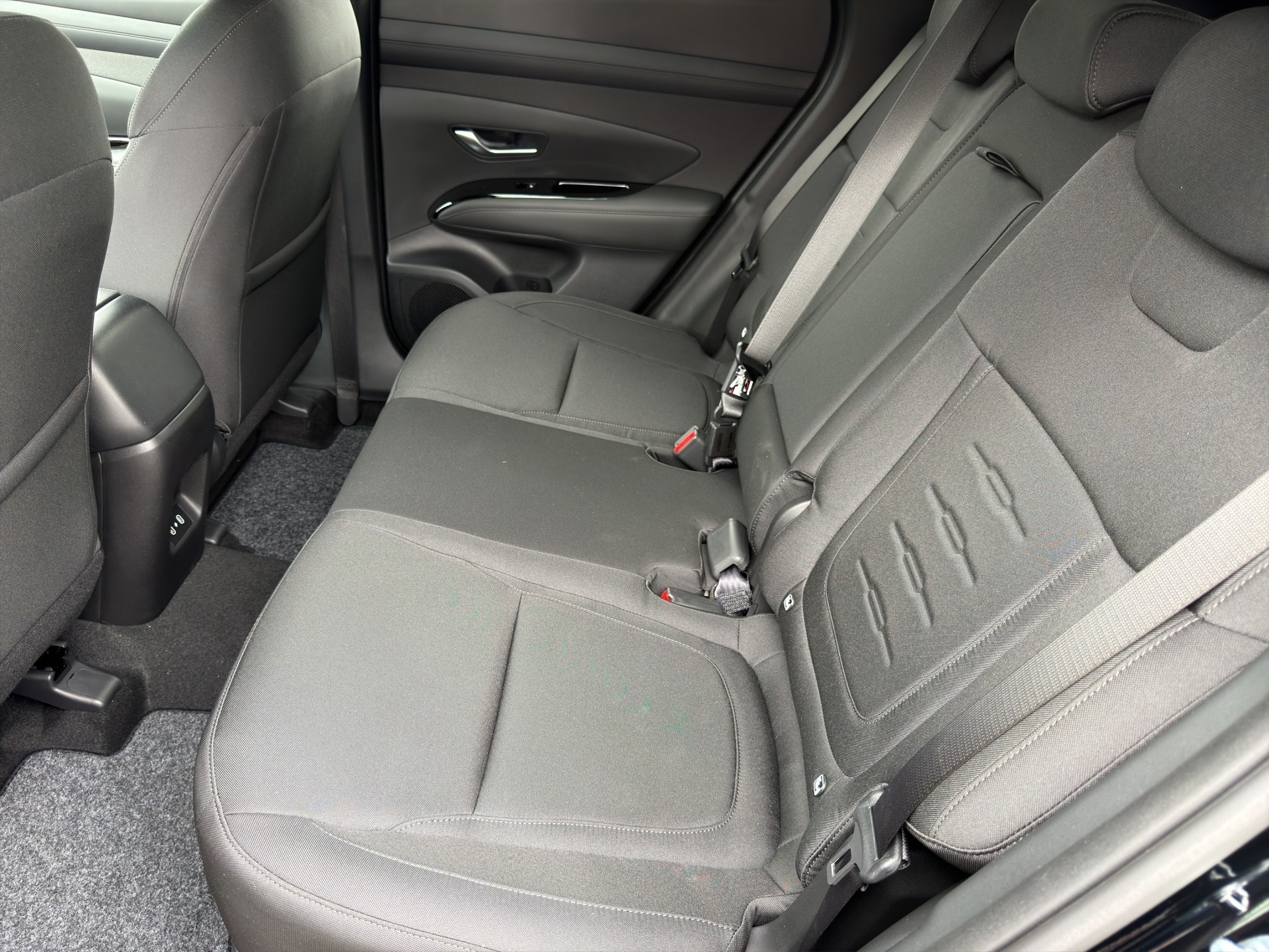 HYUNDAI Tucson 1.6 TGDI HEV Origo 4WD-image-8