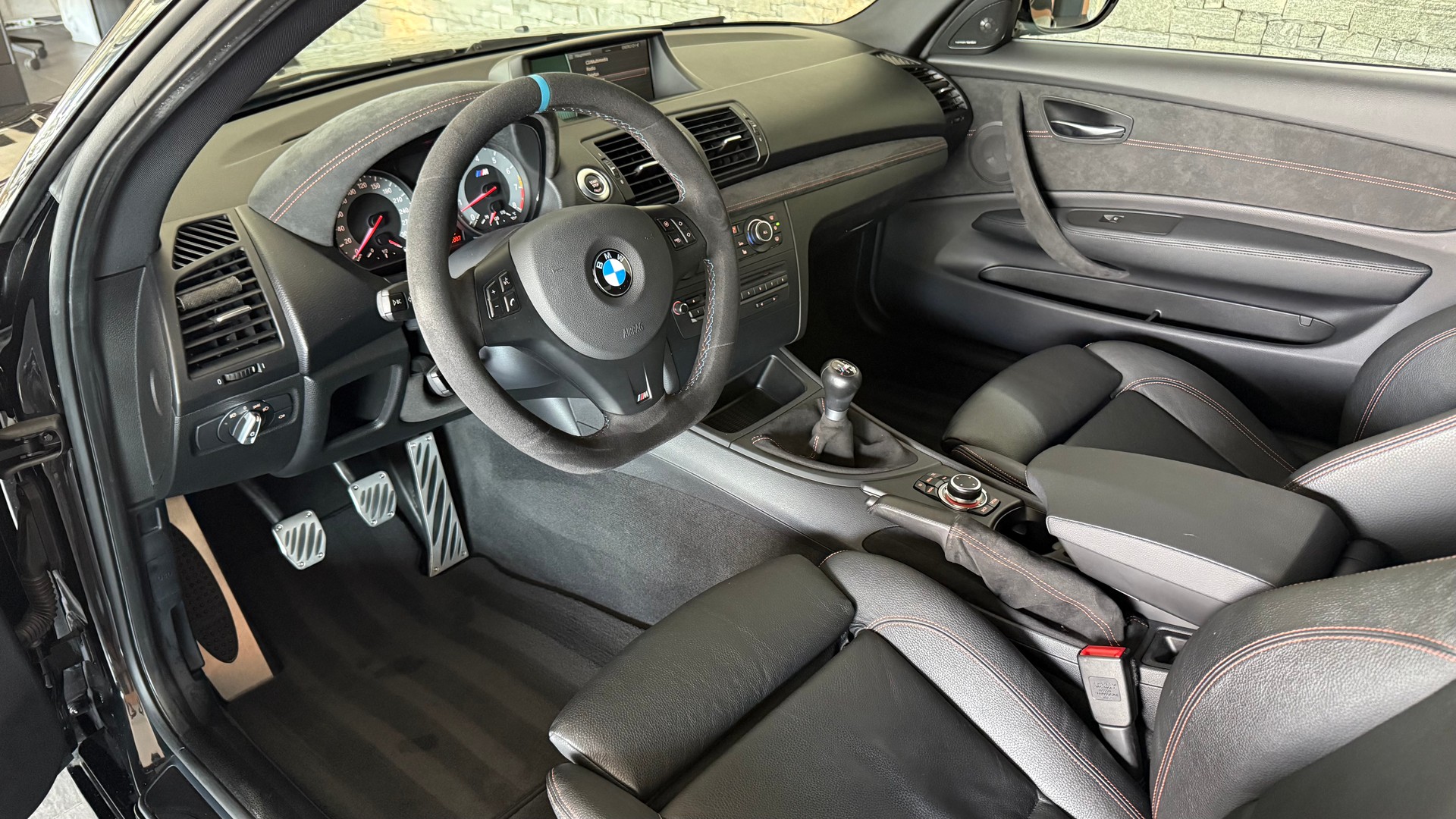 BMW 1er M Coupé-image-11