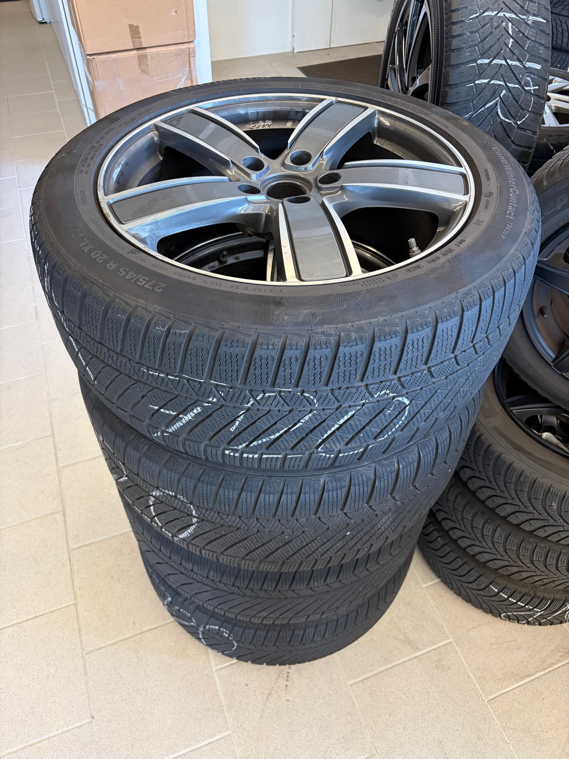PORSCHE Cayenne E-Hybrid | CH | Swiss | Porsche Approved Garantie 04/2027 | Panorama | 21" RS | Komfortsitze Memory |-image-40