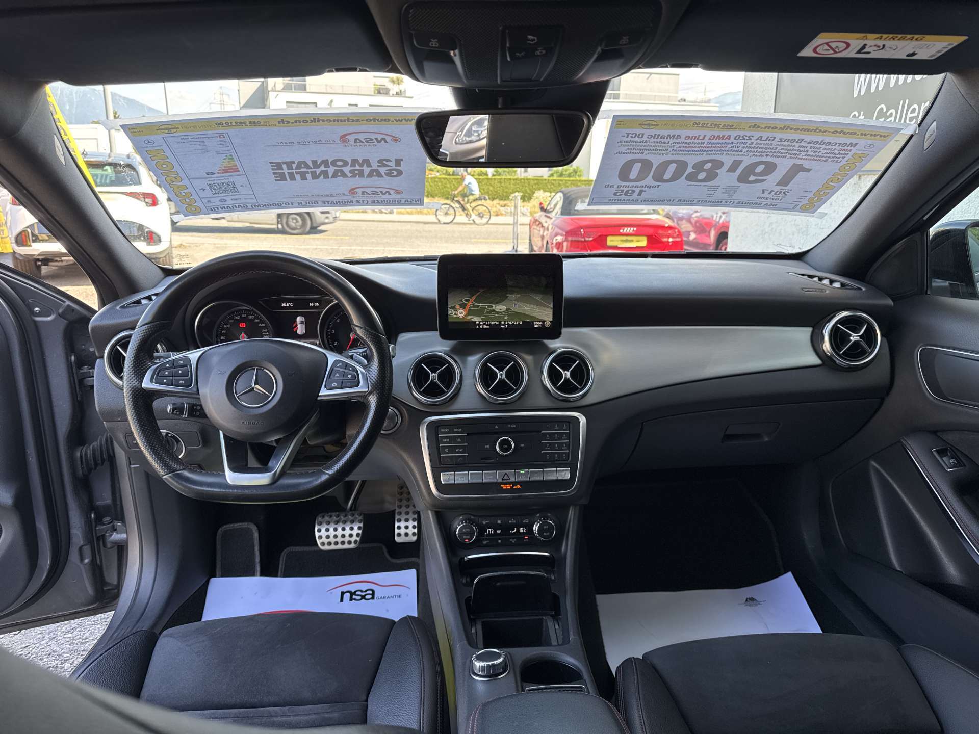 MERCEDES-BENZ GLA 220 AMG Line 4Matic DCT-Automat-image-5