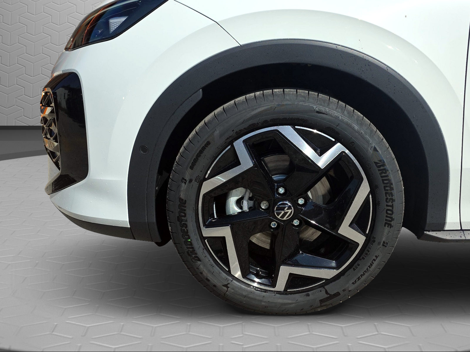 VW T-Roc 1.5 eTSI mHEV R-Line DSG-image-5