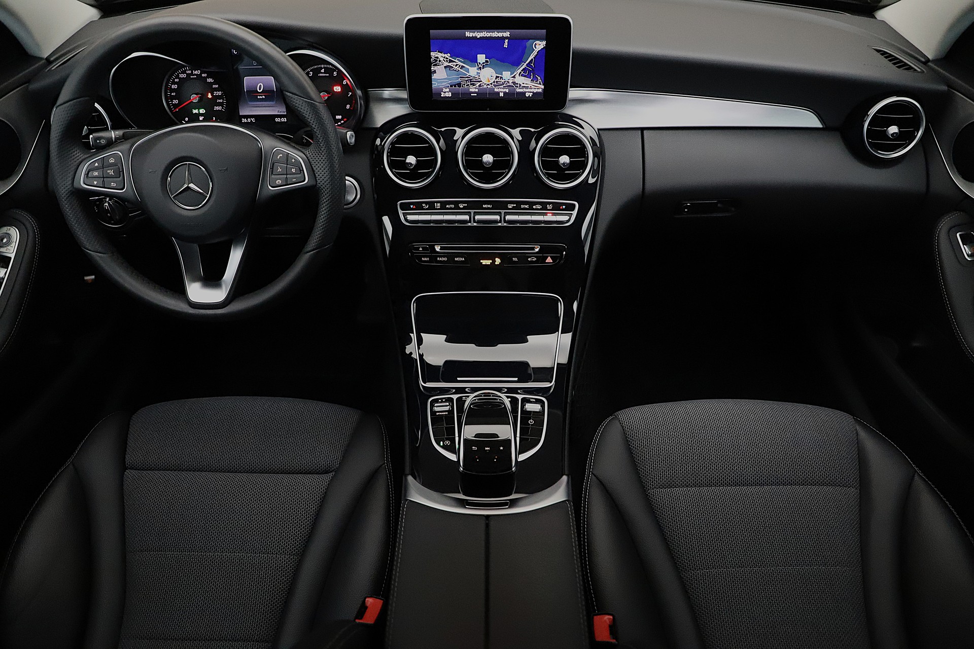 MERCEDES-BENZ C 200 Avantgarde 4Matic 7G-Tronic mit nur 18`000 KM-image-5