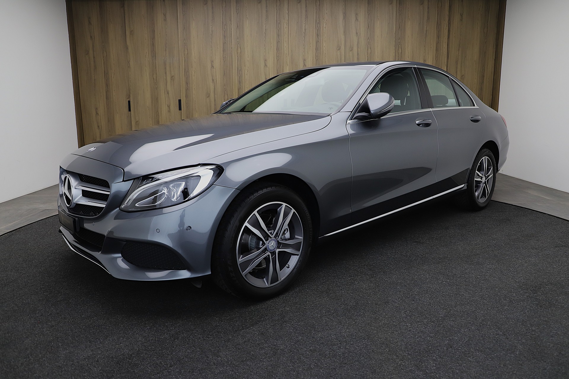 MERCEDES-BENZ C 200 Avantgarde 4Matic 7G-Tronic mit nur 18`000 KM-image-0