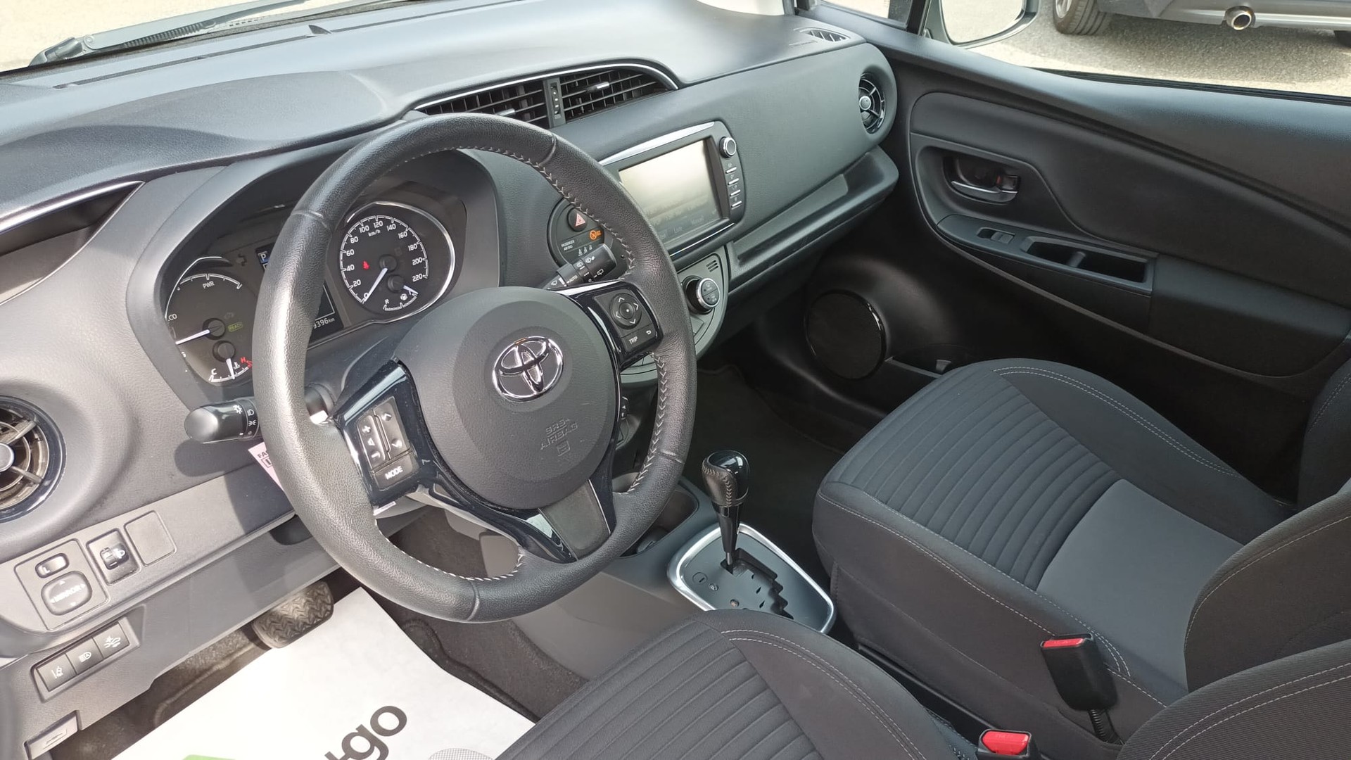 TOYOTA Yaris 1.5 VVT-i Hybrid Trend e-CVT-image-8