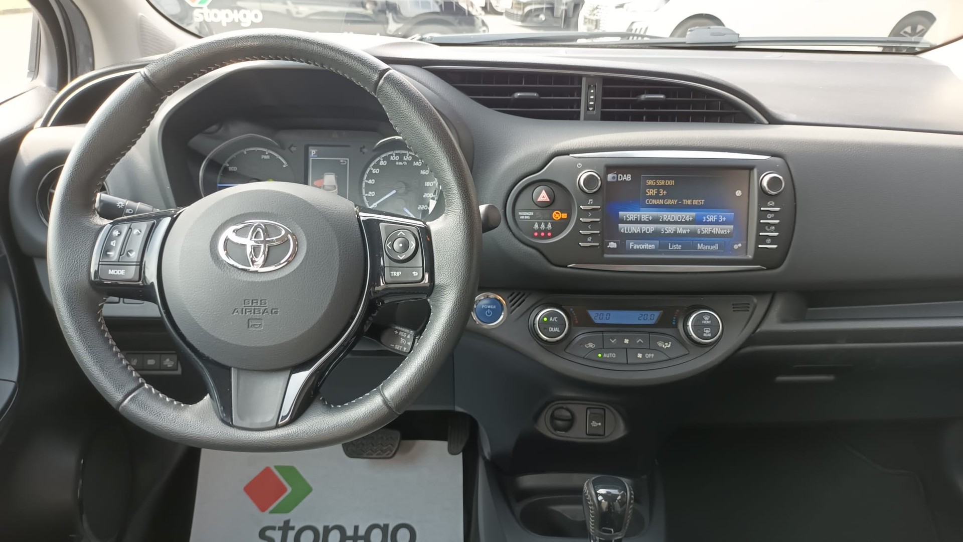 TOYOTA Yaris 1.5 VVT-i Hybrid Trend e-CVT-image-9