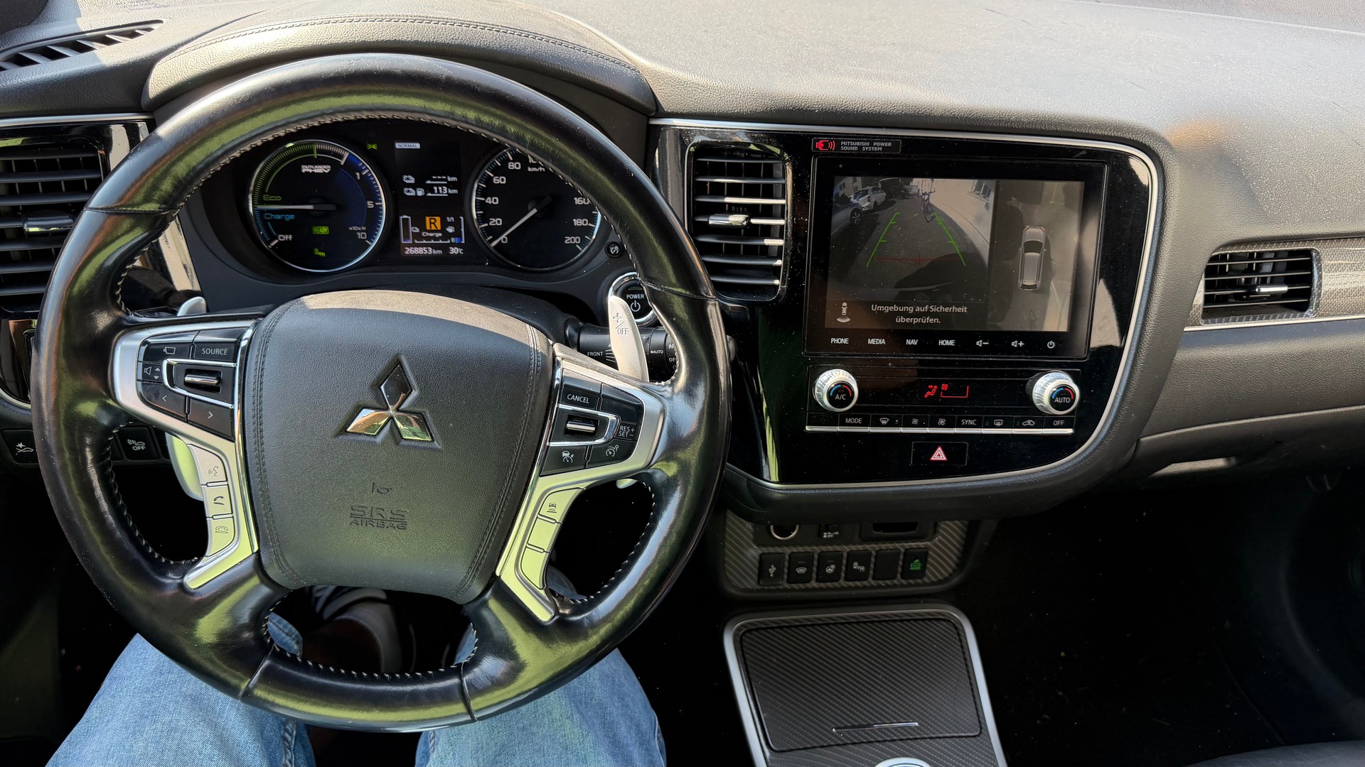 MITSUBISHI Outlander 2.4 PHEV Diamond S-Edition 4WD Automatic-image-7