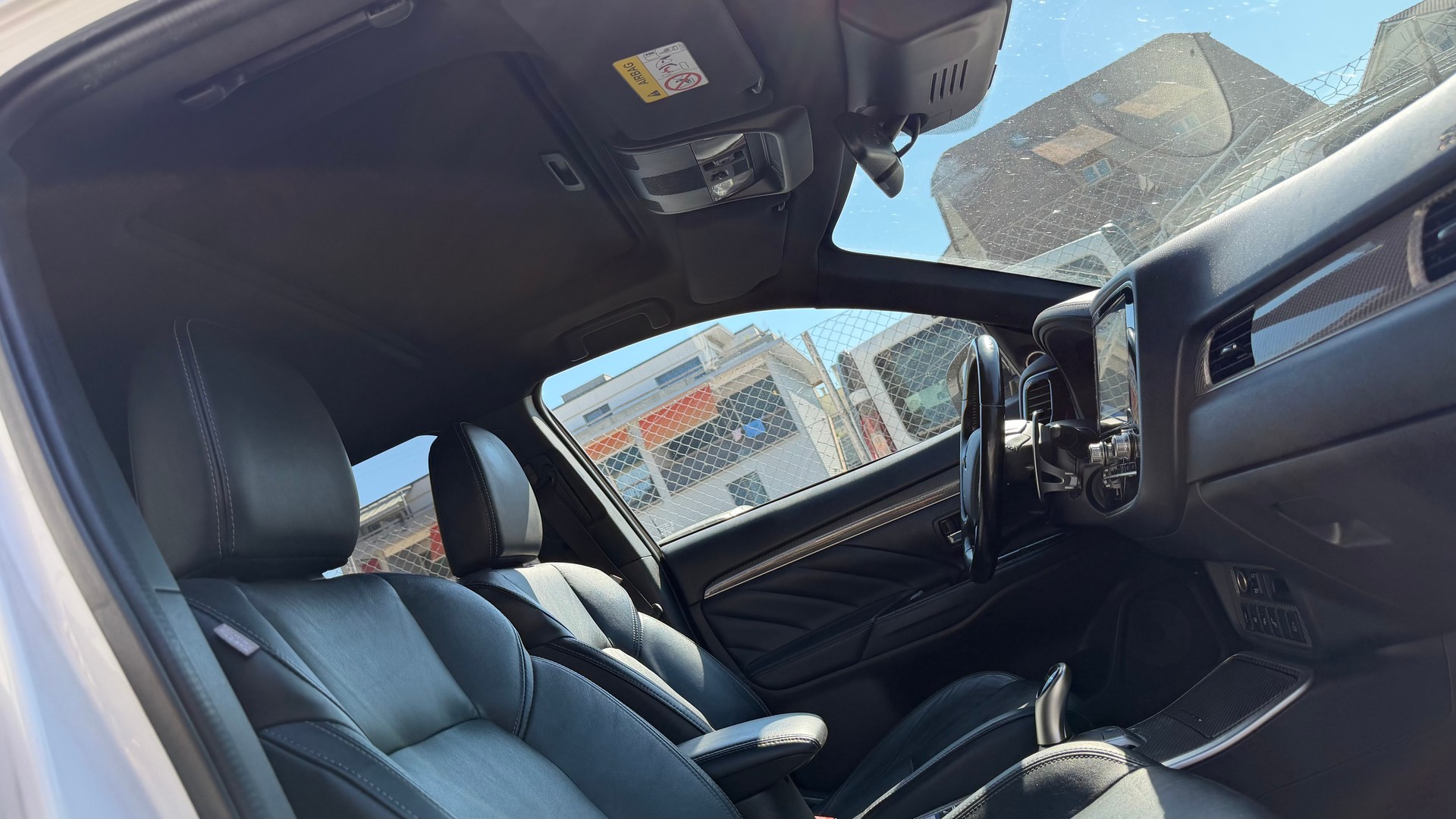 MITSUBISHI Outlander 2.4 PHEV Diamond S-Edition 4WD Automatic-image-5