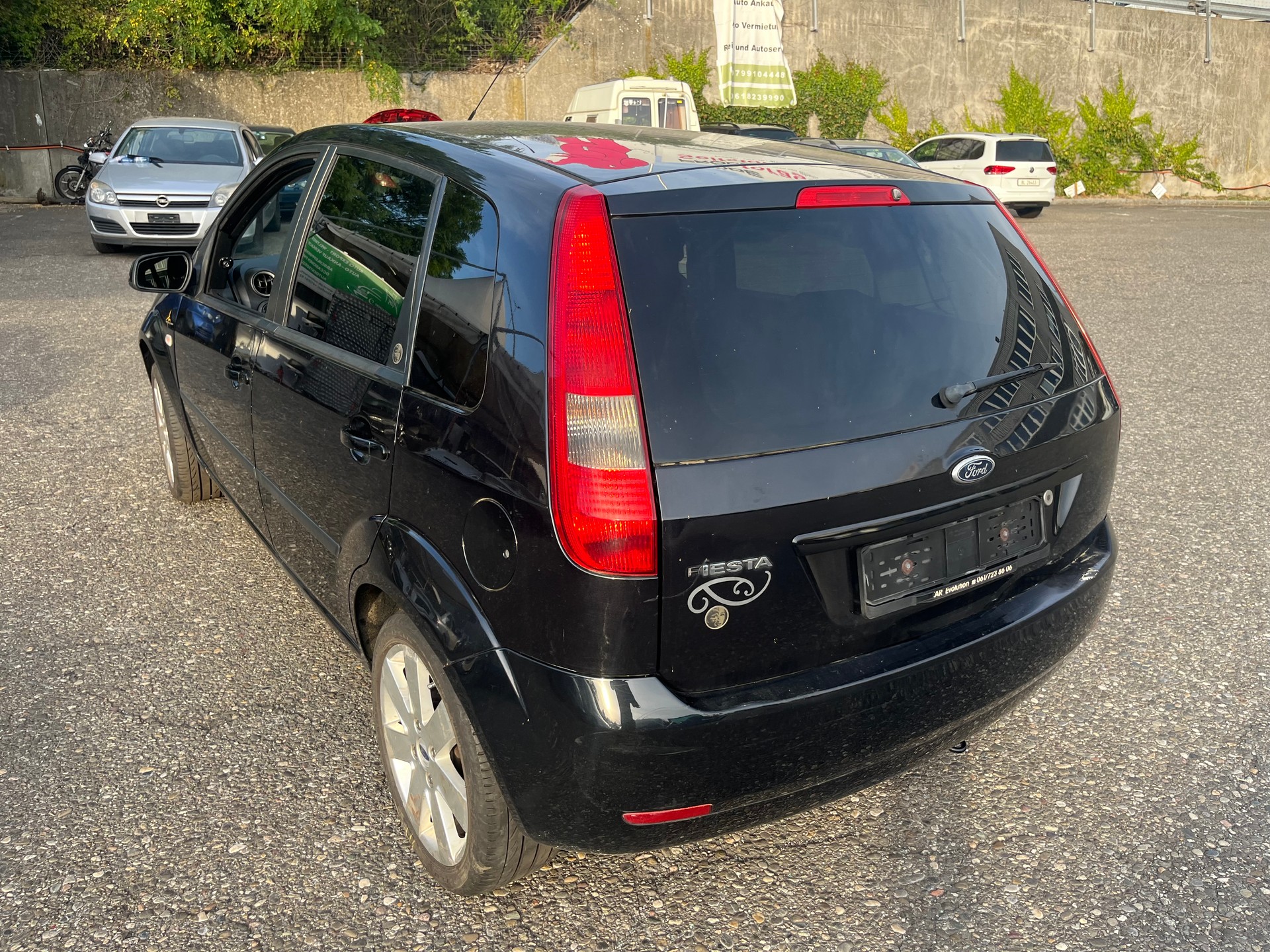FORD Fiesta 1.6 16V Trend-image-3