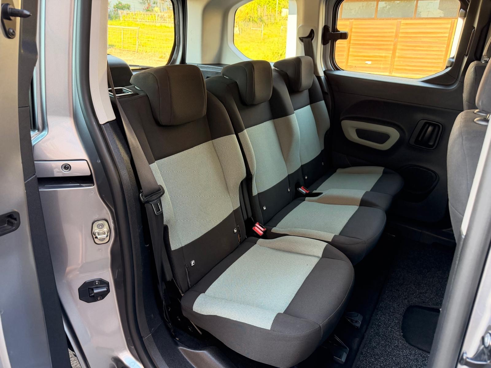 CITROEN Berlingo 1.5 BlueHDi Live-image-12