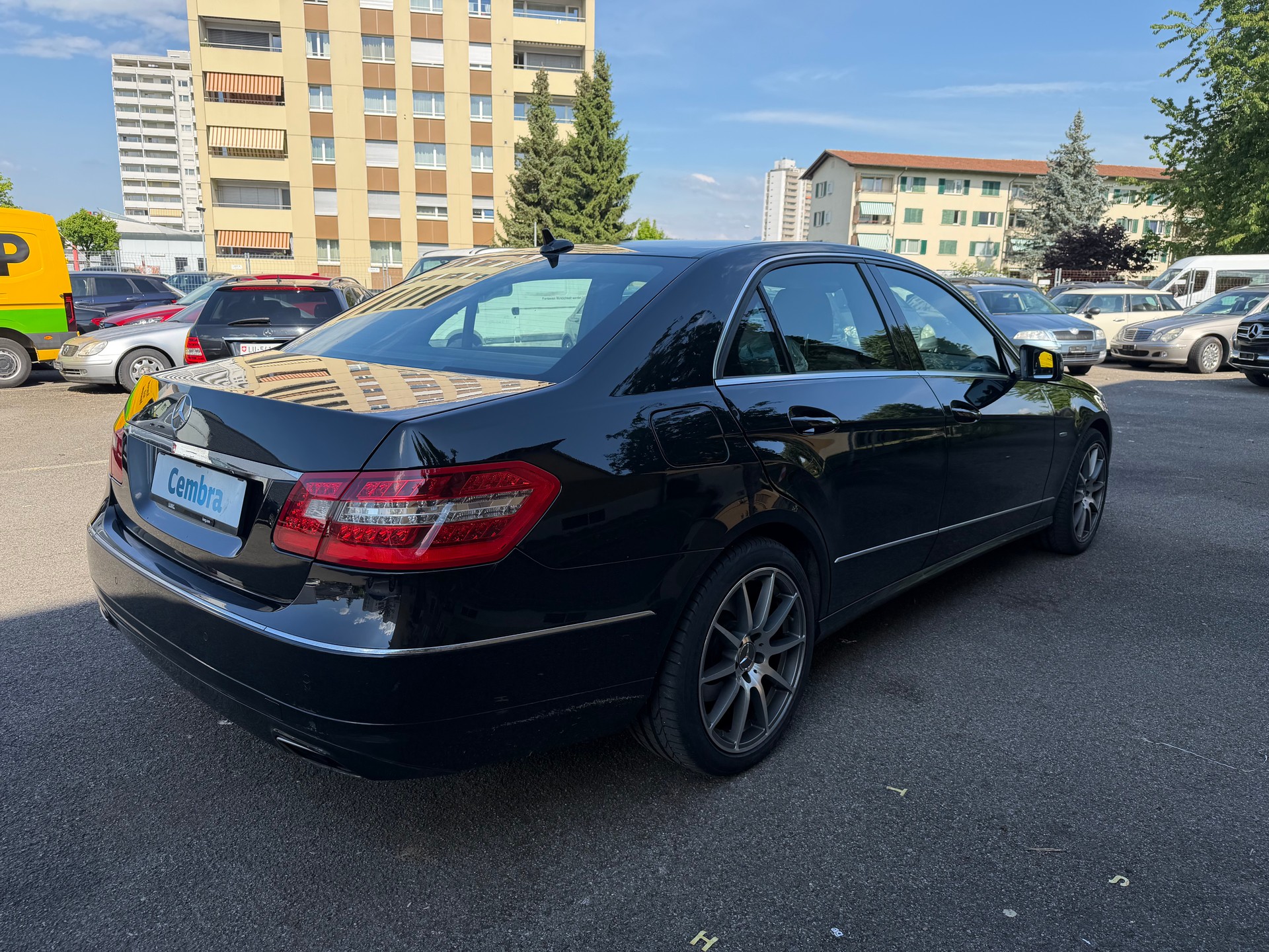MERCEDES-BENZ E 350 CGI BlueEfficiency Elégance 4Matic 7G-Tronic-image-3