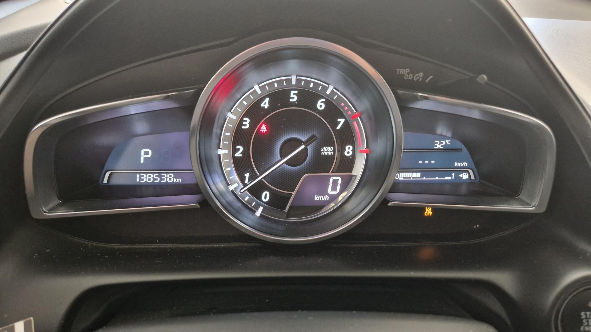 MAZDA 2.0 Revolution-image-4