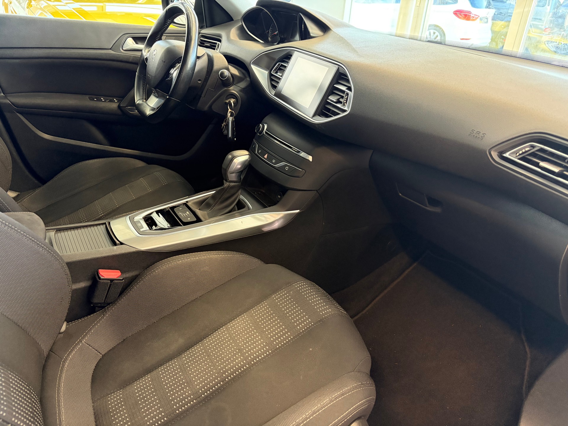 PEUGEOT 308 SW 2.0 BlueHDI Allure Automatic | CH | MFK 05/2025 |-image-27