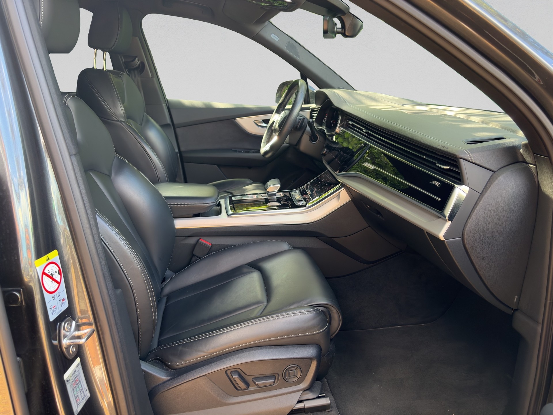 AUDI Q7 50 TDI quattro S Line tiptronic-image-8