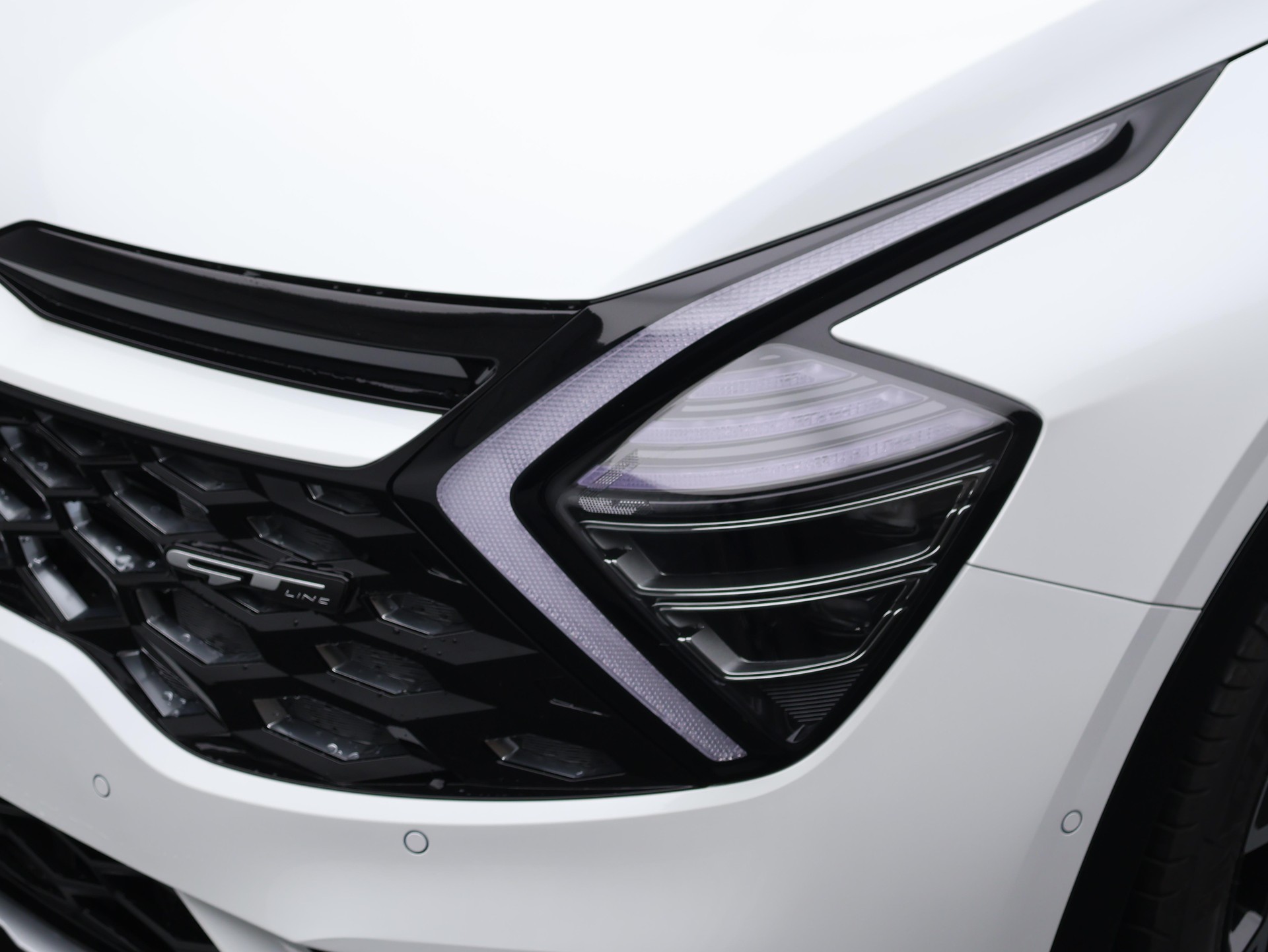 KIA Sportage 1.6 T-GDi PHEV GT-Line-image-17
