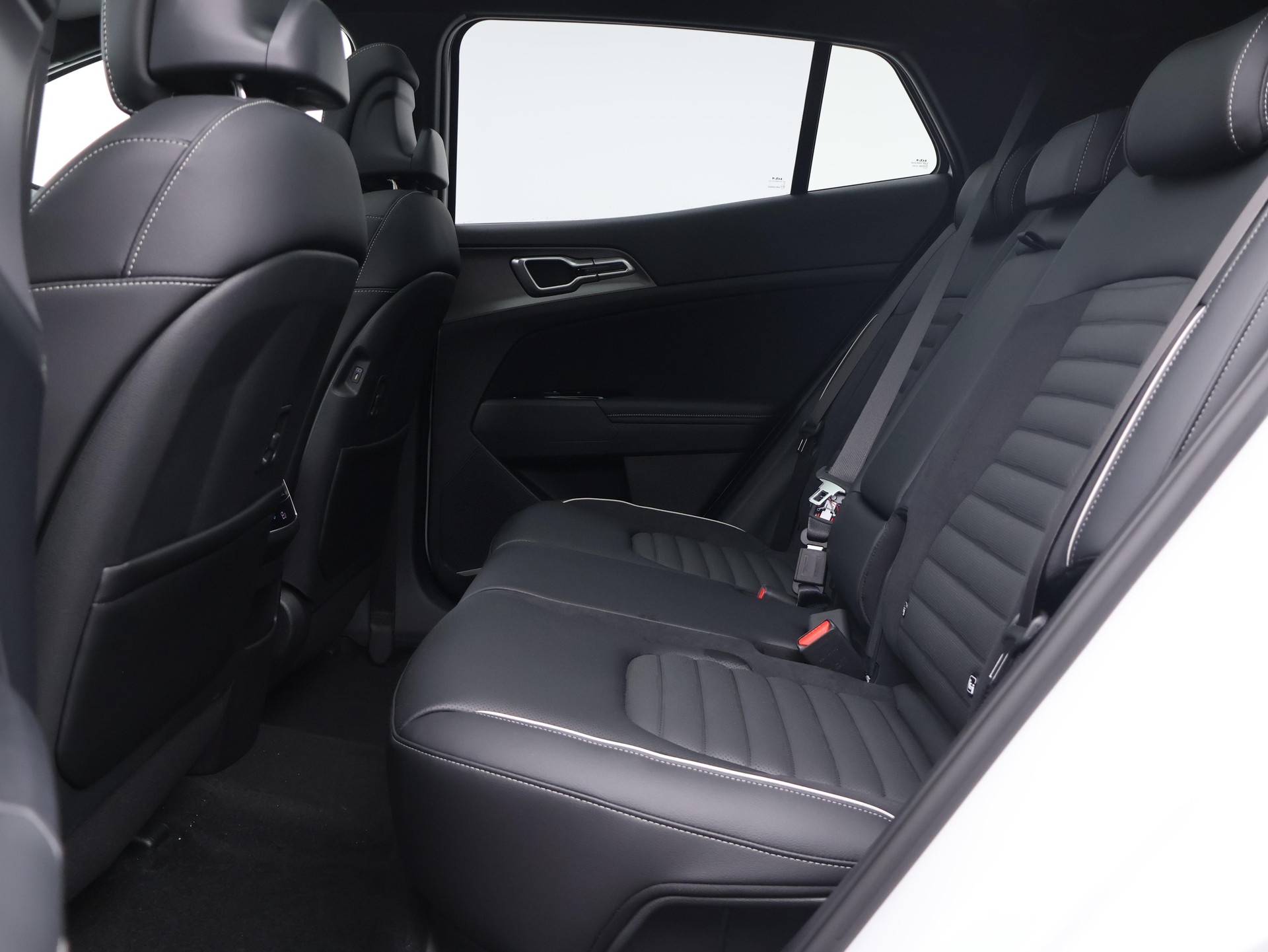 KIA Sportage 1.6 T-GDi PHEV GT-Line-image-3